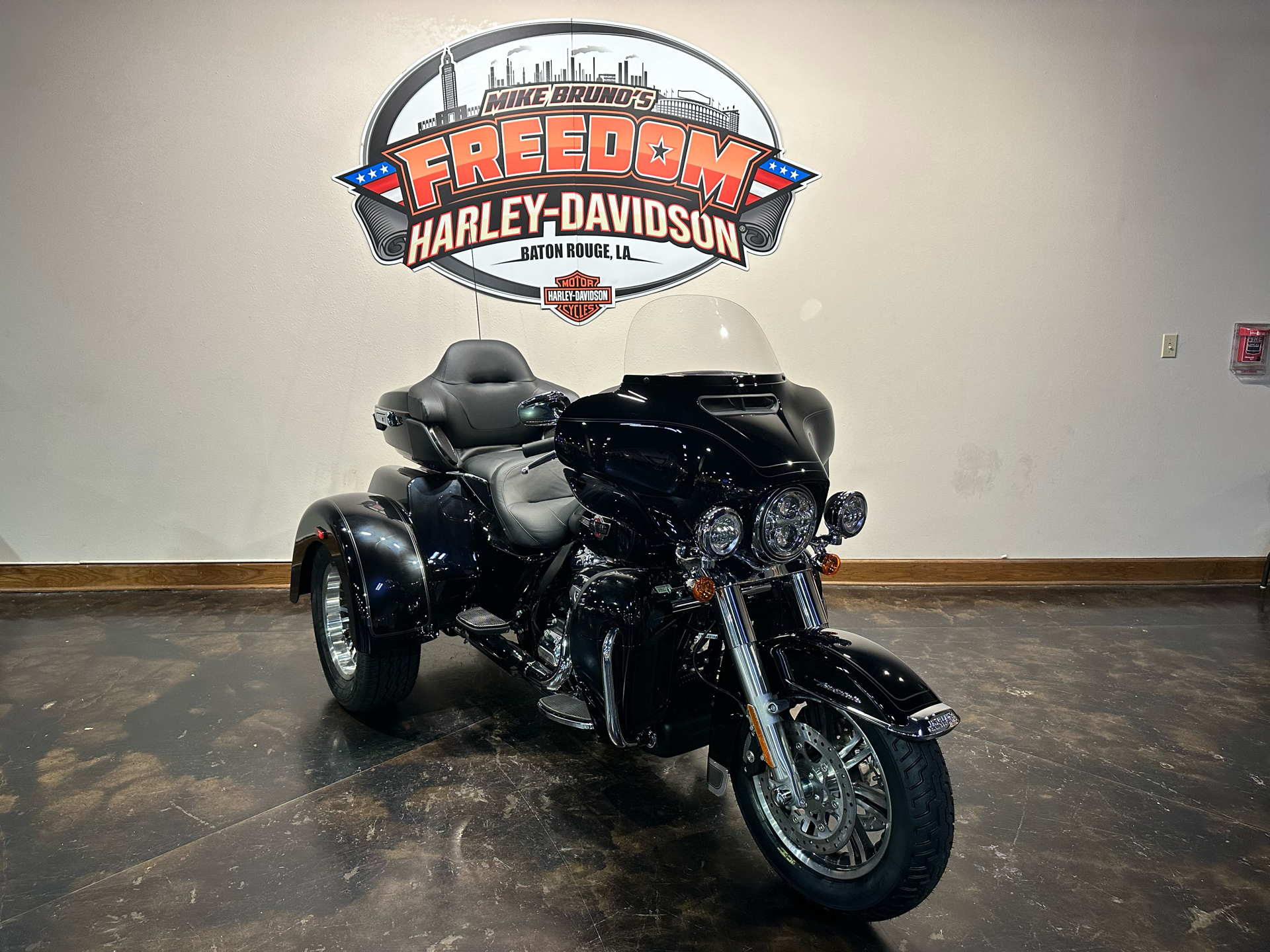 2024 Harley-Davidson Tri Glide® Ultra in Baton Rouge, Louisiana - Photo 2