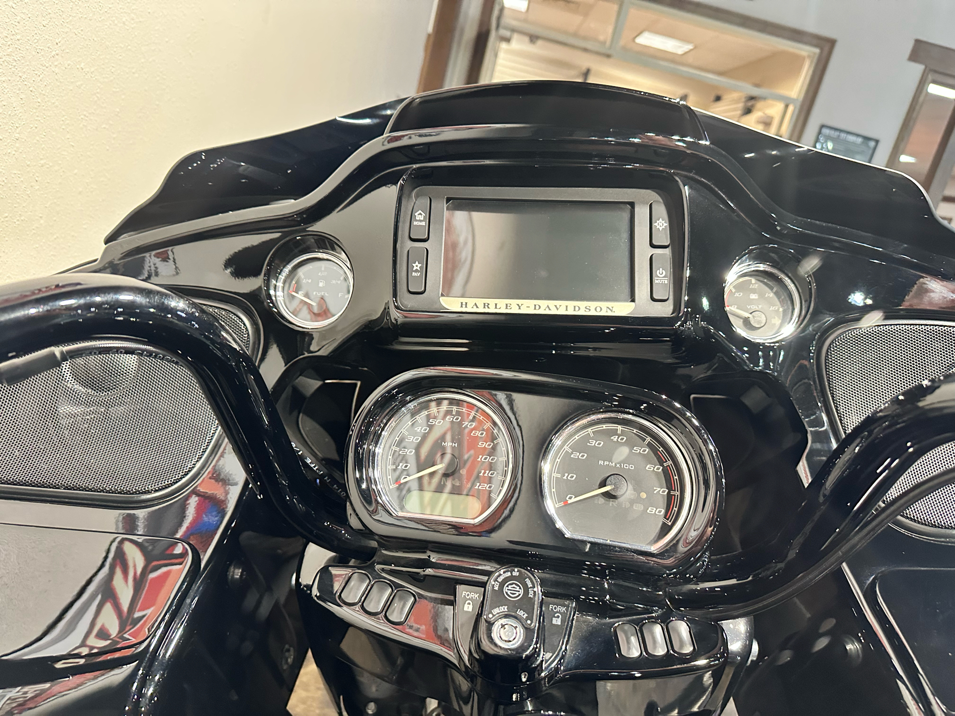 2018 Harley-Davidson Road Glide® Special in Baton Rouge, Louisiana - Photo 11