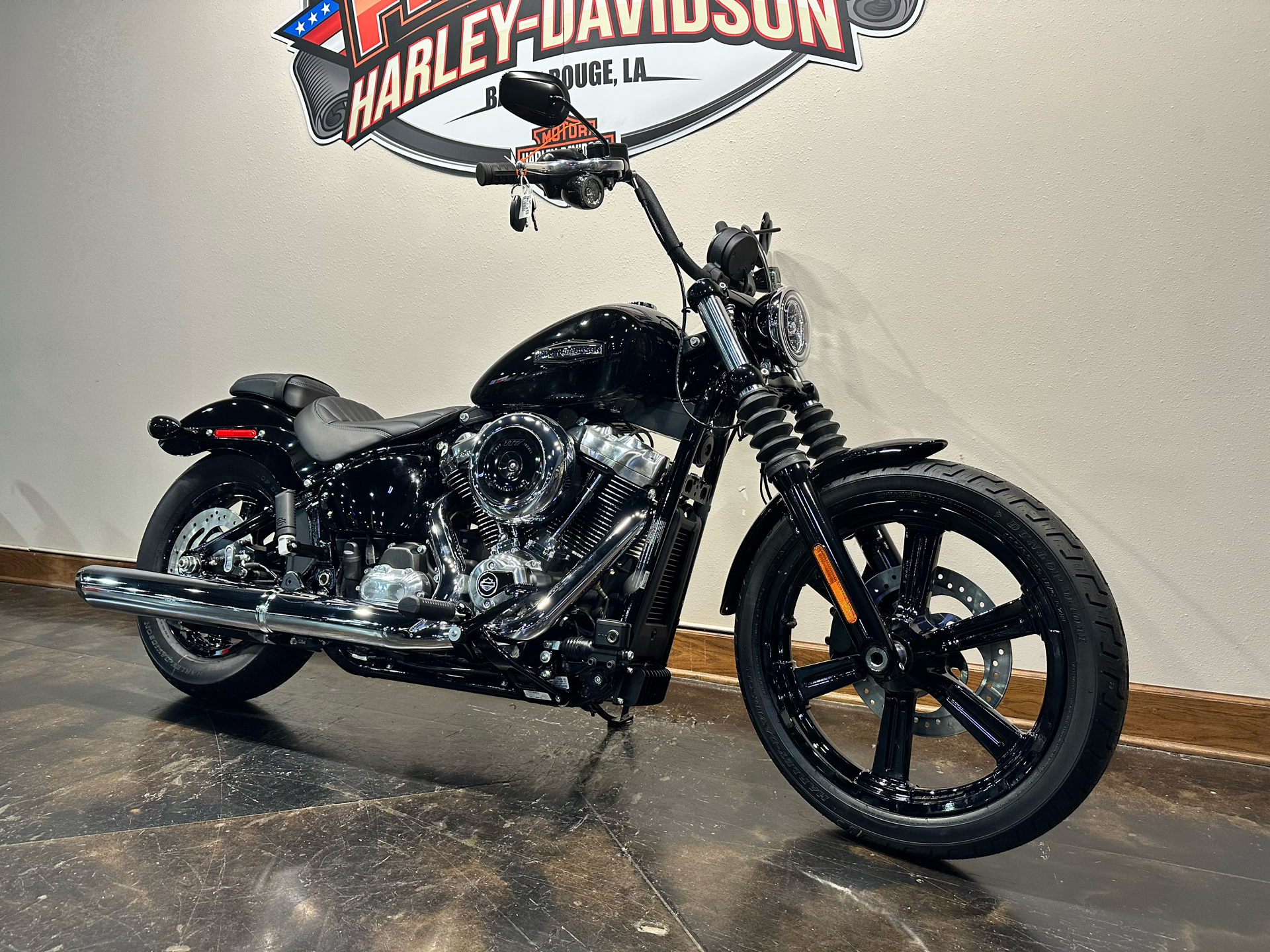 2025 Harley-Davidson Street Bob® in Baton Rouge, Louisiana - Photo 2