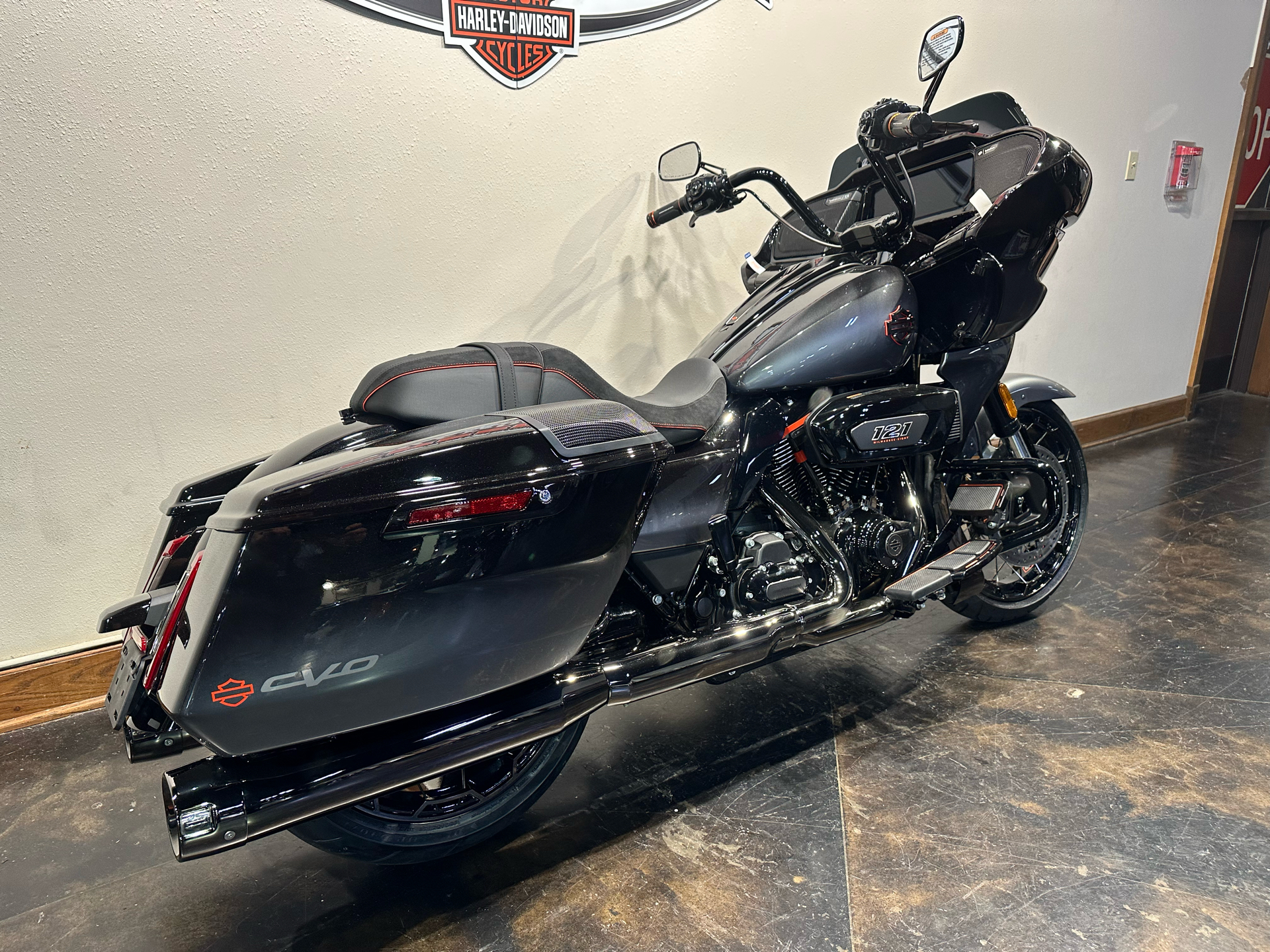 2025 Harley-Davidson CVO™ Road Glide® in Baton Rouge, Louisiana - Photo 6