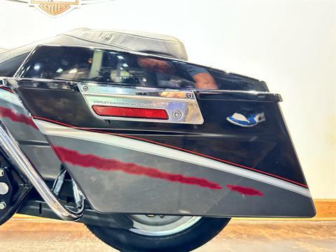 2006 Harley-Davidson CVO™ Screamin' Eagle® Ultra Classic® Electra Glide® in Baton Rouge, Louisiana - Photo 21