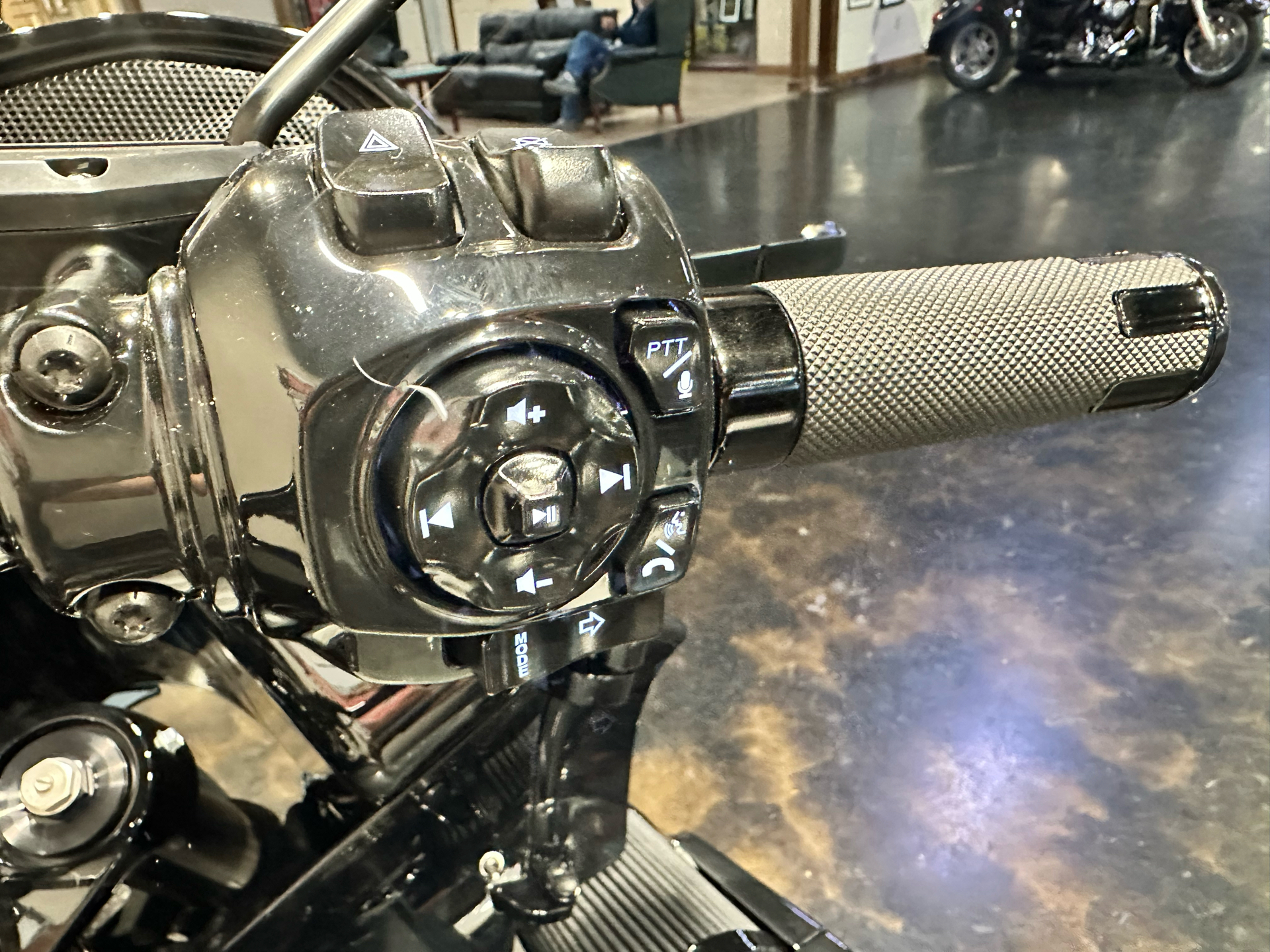 2025 Harley-Davidson CVO™ Road Glide® ST in Baton Rouge, Louisiana - Photo 25