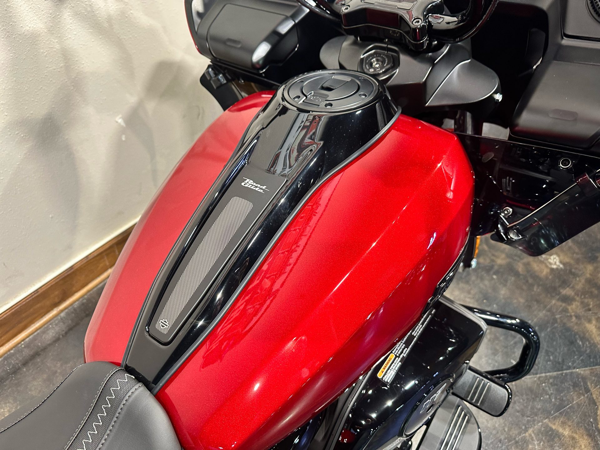 2025 Harley-Davidson Road Glide® in Baton Rouge, Louisiana - Photo 12