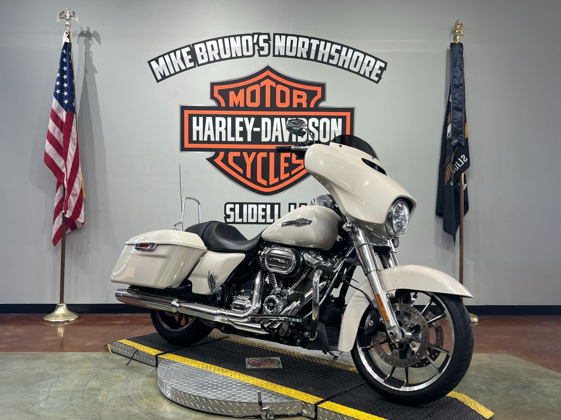 2022 Harley-Davidson Street Glide® in Slidell, Louisiana - Photo 2