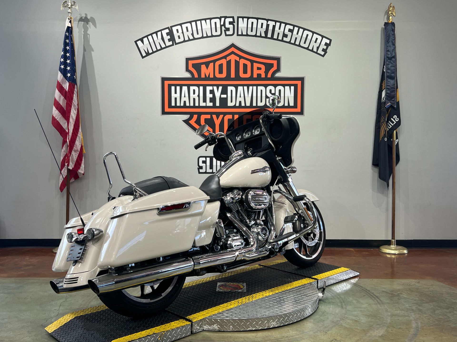 2022 Harley-Davidson Street Glide® in Slidell, Louisiana - Photo 8