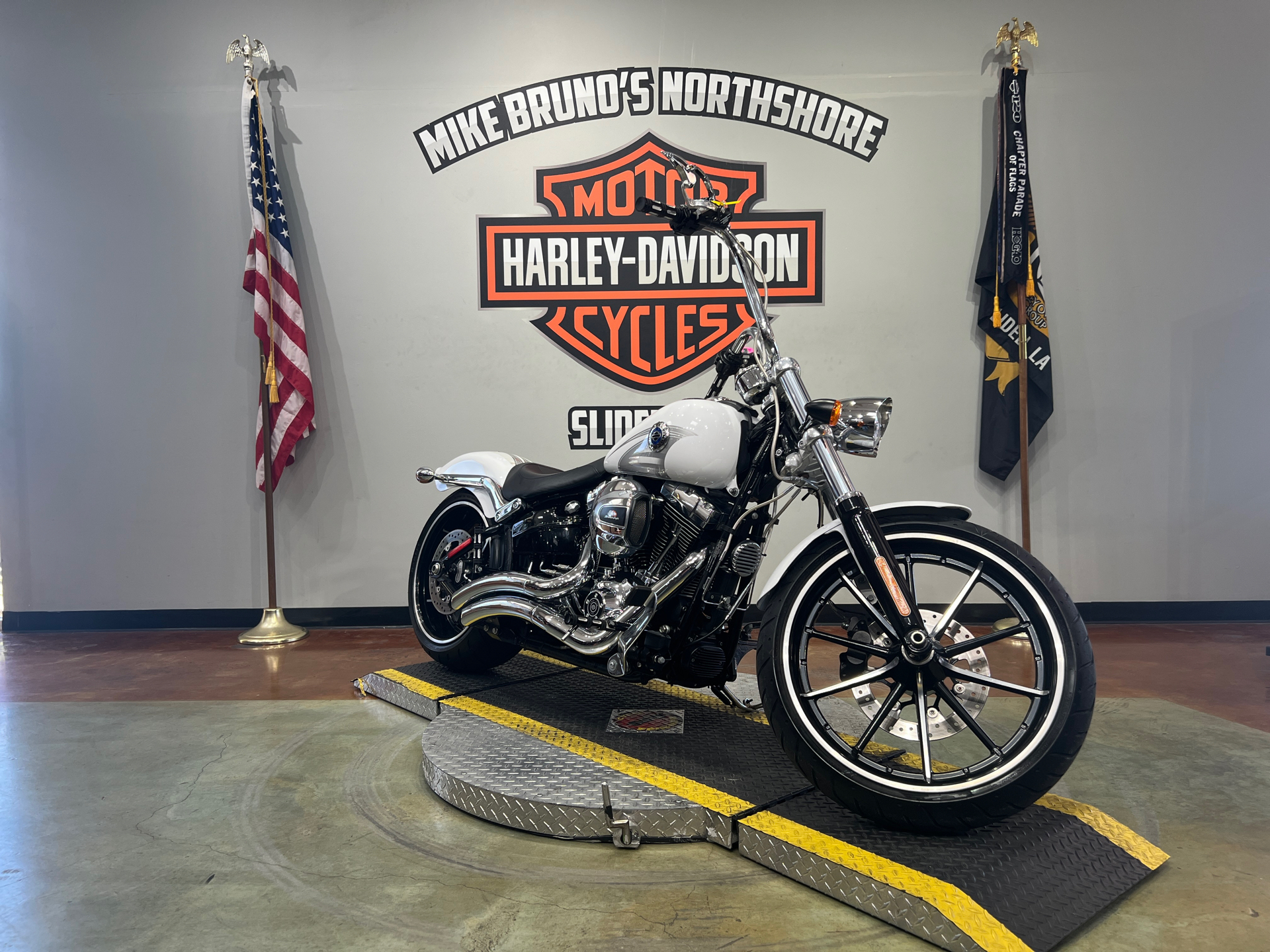 2016 Harley-Davidson Breakout® in Slidell, Louisiana - Photo 2