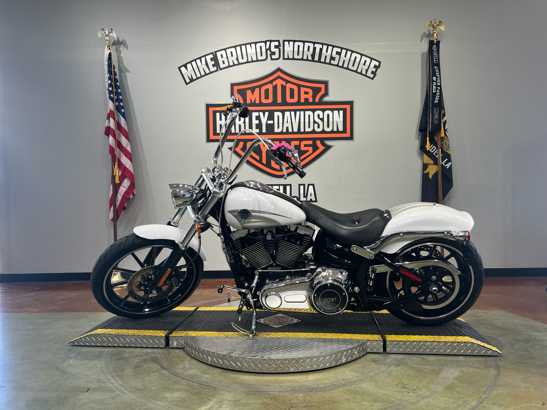 2016 Harley-Davidson Breakout® in Slidell, Louisiana - Photo 5