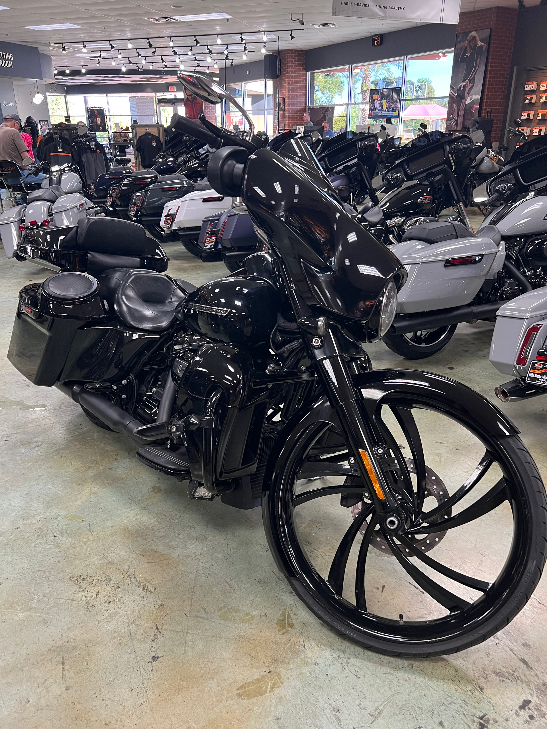 2018 Harley-Davidson Street Glide® Special in Slidell, Louisiana - Photo 11