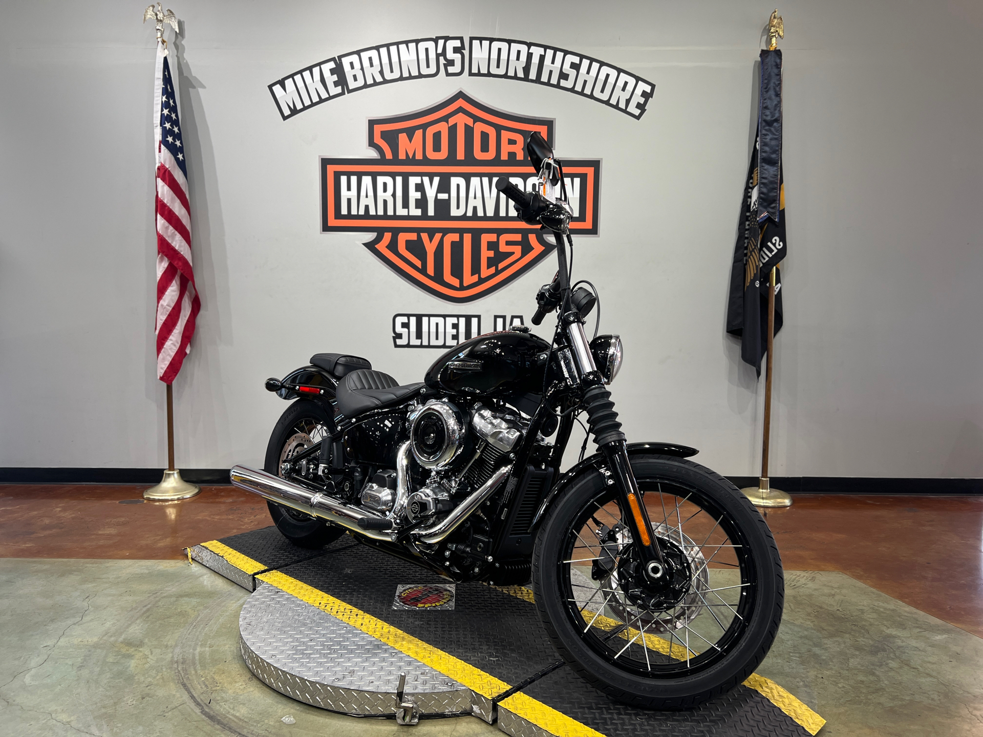 2025 Harley-Davidson Street Bob® in Slidell, Louisiana - Photo 2
