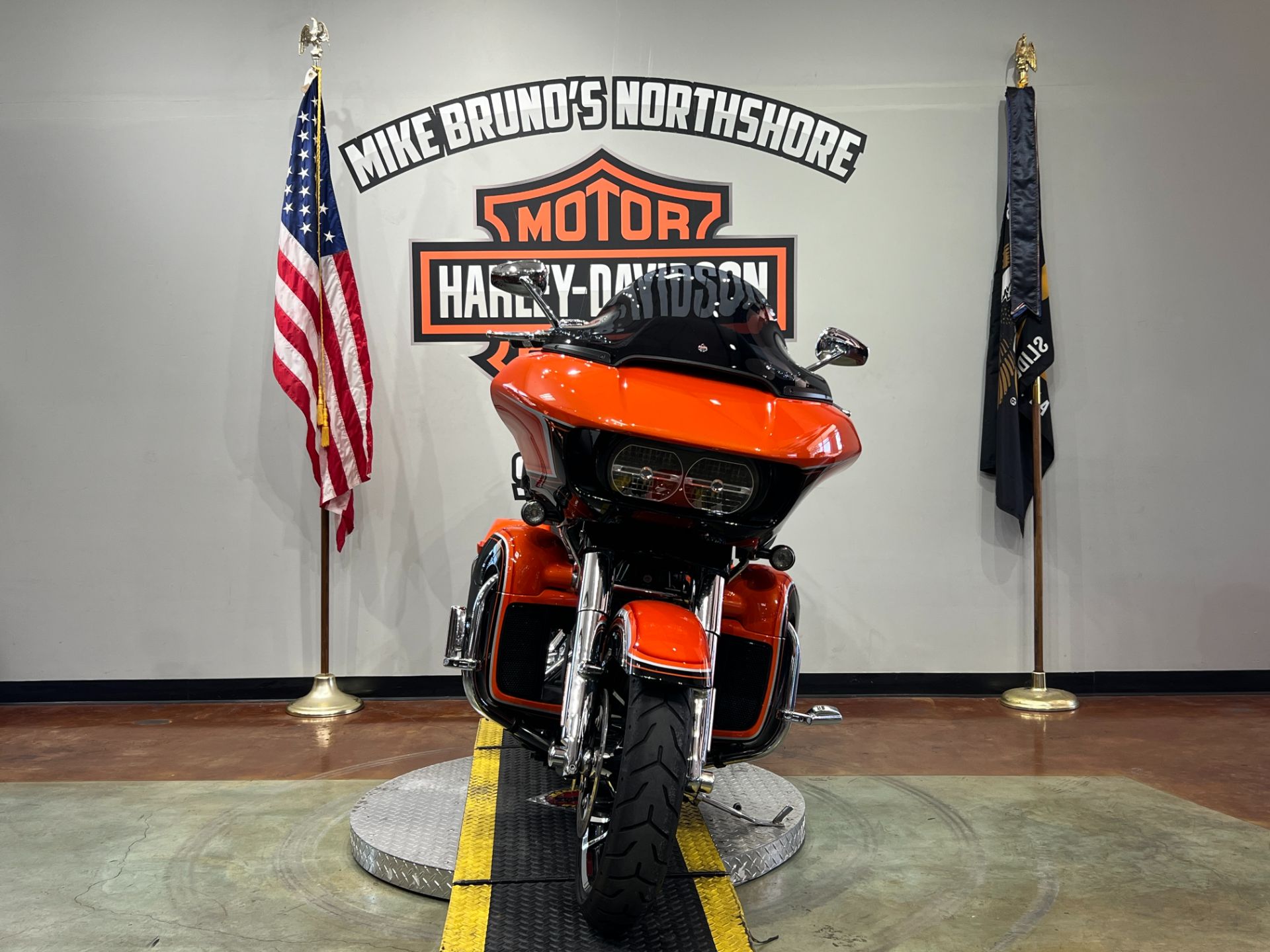 2022 Harley-Davidson CVO™ Road Glide® Limited in Slidell, Louisiana - Photo 2