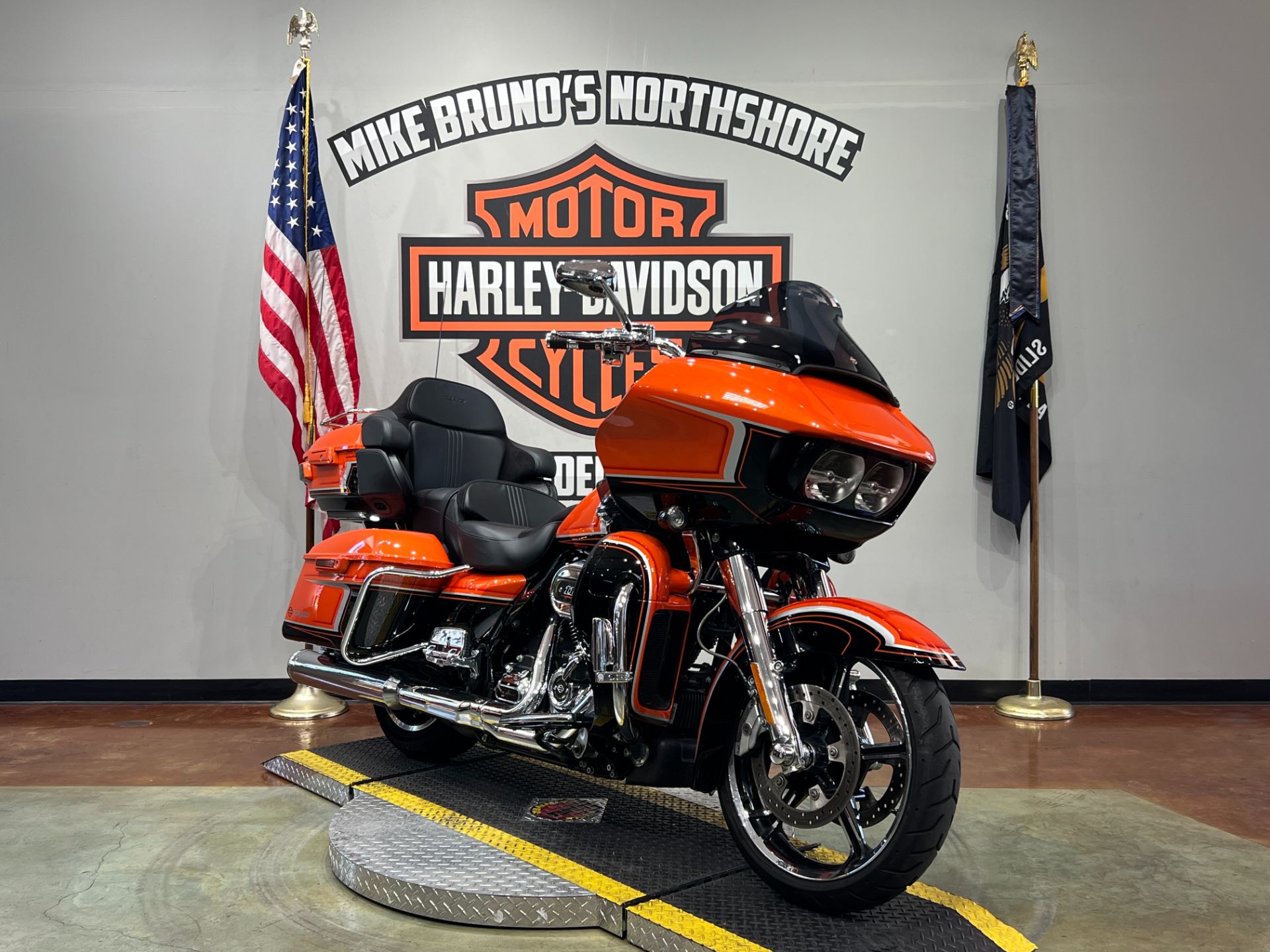 2022 Harley-Davidson CVO™ Road Glide® Limited in Slidell, Louisiana - Photo 3