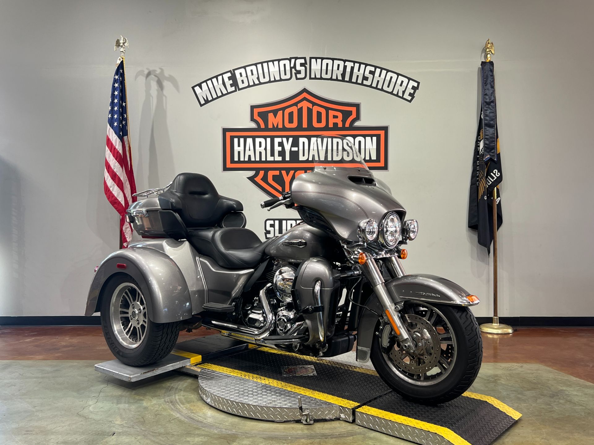 2016 Harley-Davidson Tri Glide® Ultra in Slidell, Louisiana - Photo 2