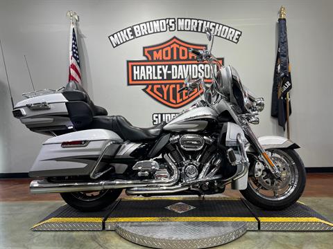 2017 Harley-Davidson CVO™ Limited in Slidell, Louisiana - Photo 1