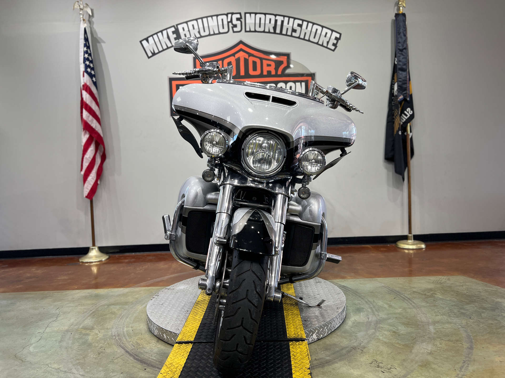 2017 Harley-Davidson CVO™ Limited in Slidell, Louisiana - Photo 3