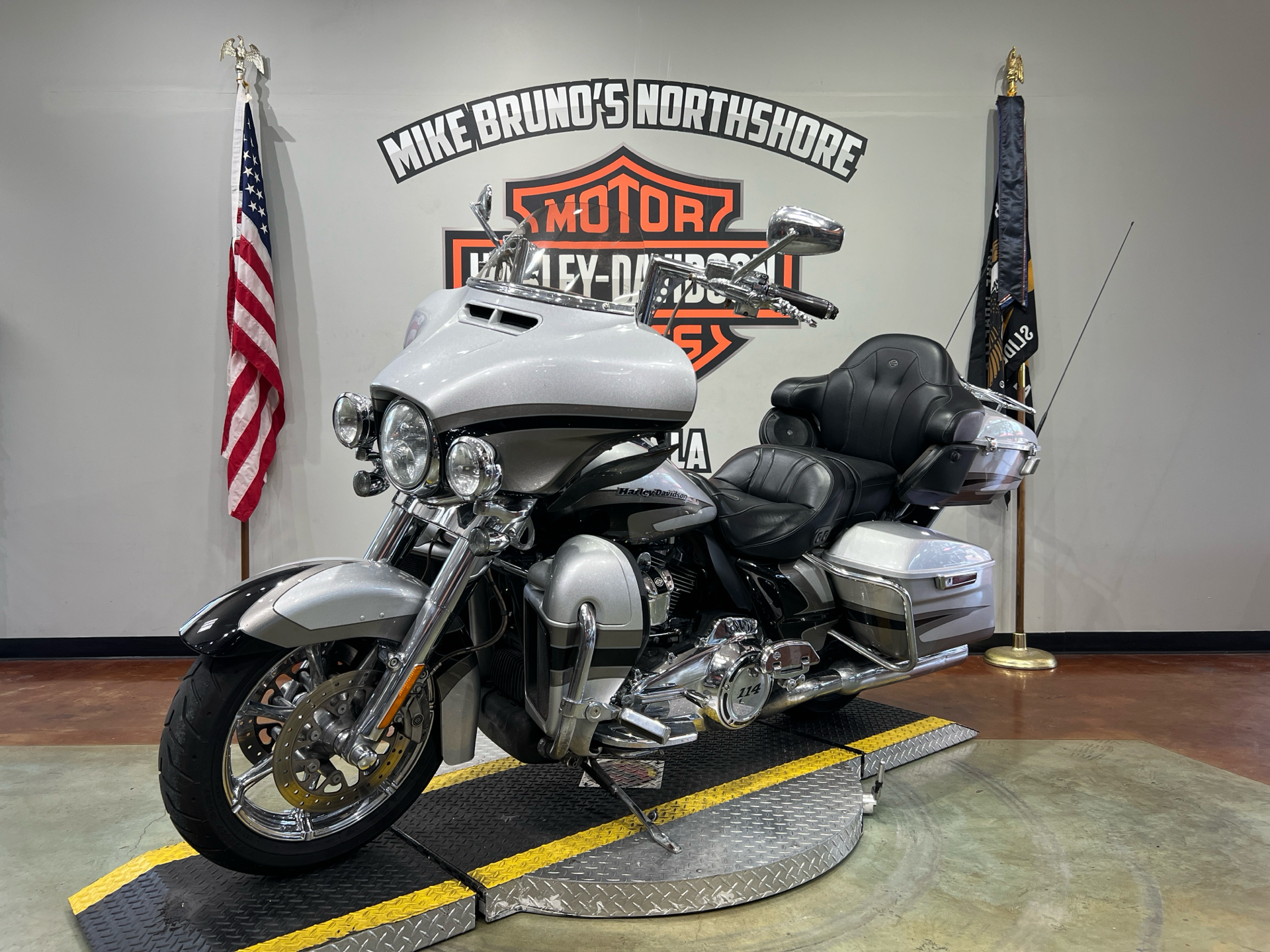 2017 Harley-Davidson CVO™ Limited in Slidell, Louisiana - Photo 4