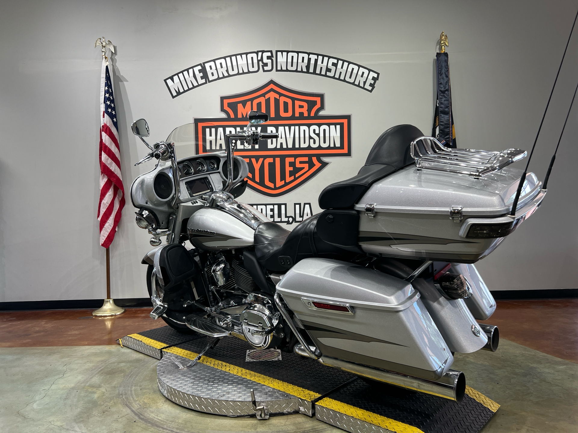2017 Harley-Davidson CVO™ Limited in Slidell, Louisiana - Photo 6