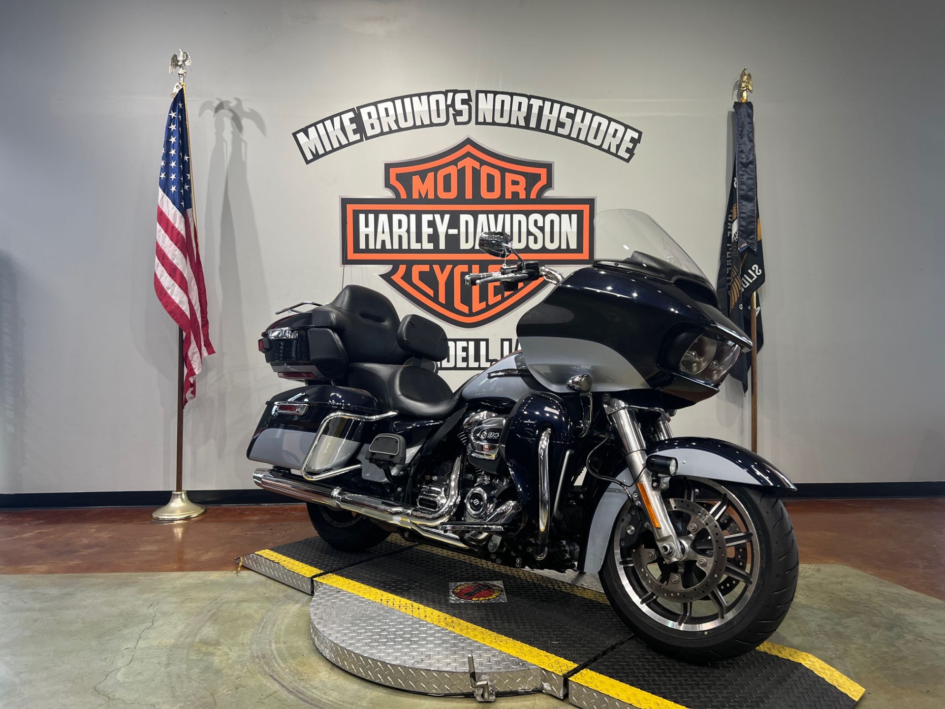 2019 Harley-Davidson Road Glide® Ultra in Slidell, Louisiana - Photo 2