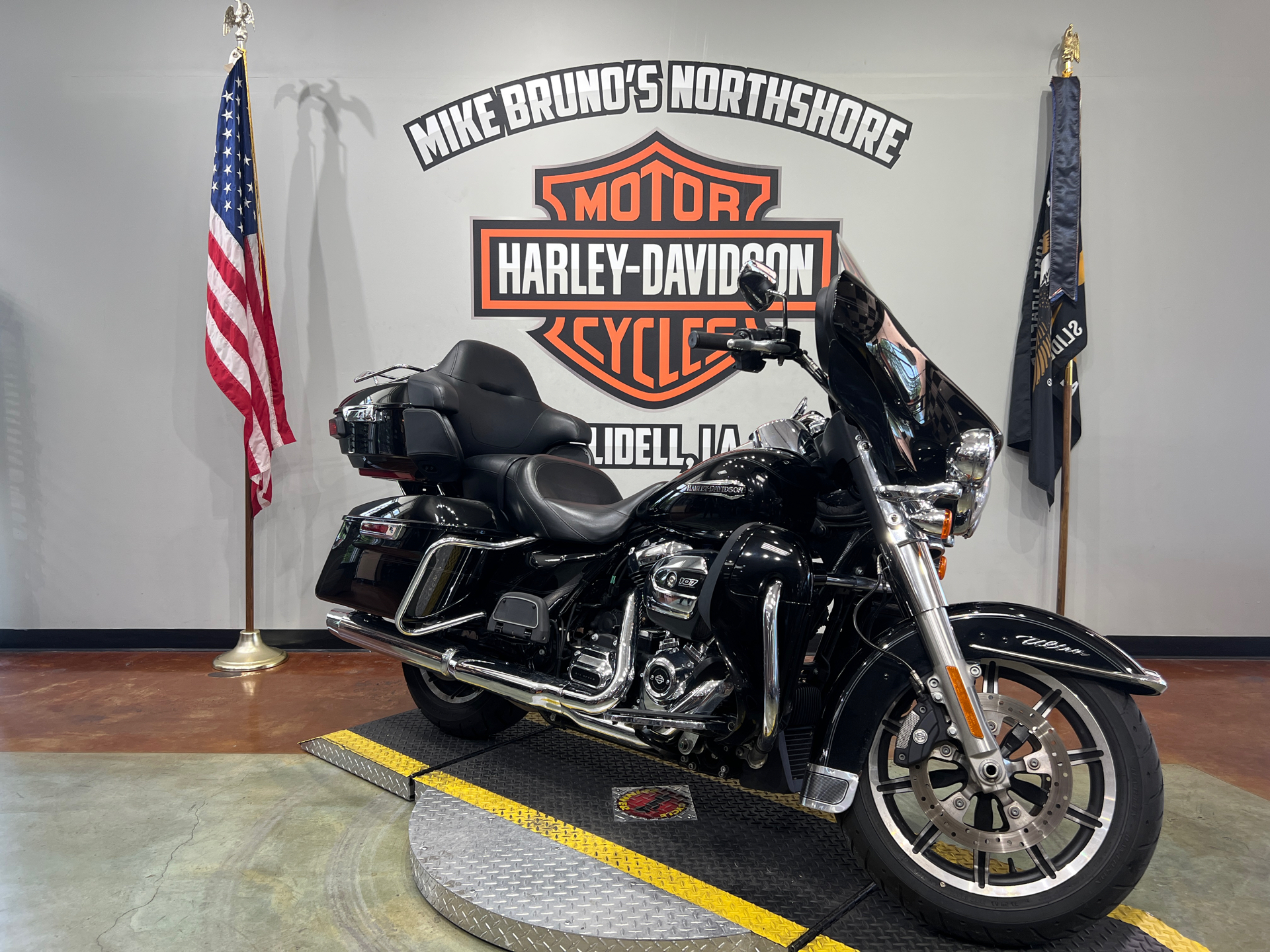 2019 Harley-Davidson Electra Glide® Ultra Classic® in Slidell, Louisiana - Photo 2