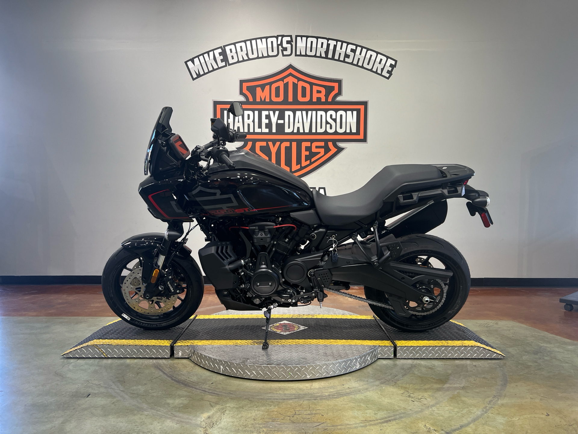 2025 Harley-Davidson Pan America® 1250 ST in Slidell, Louisiana - Photo 5
