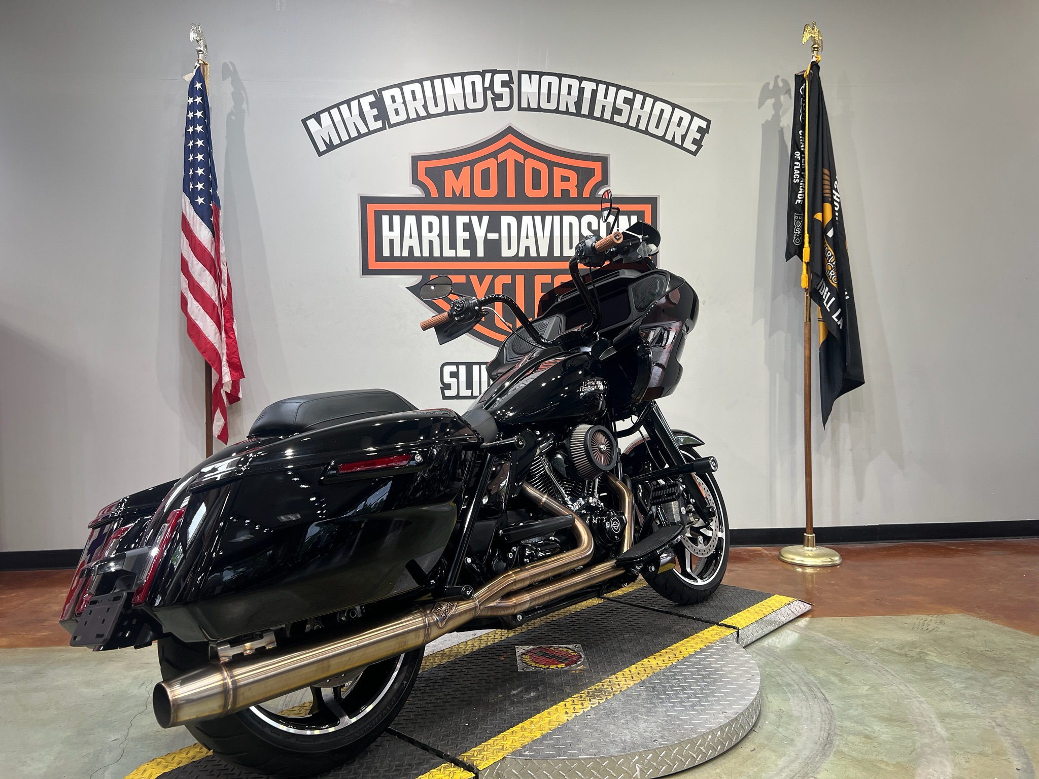 2025 Harley-Davidson Road Glide® 8