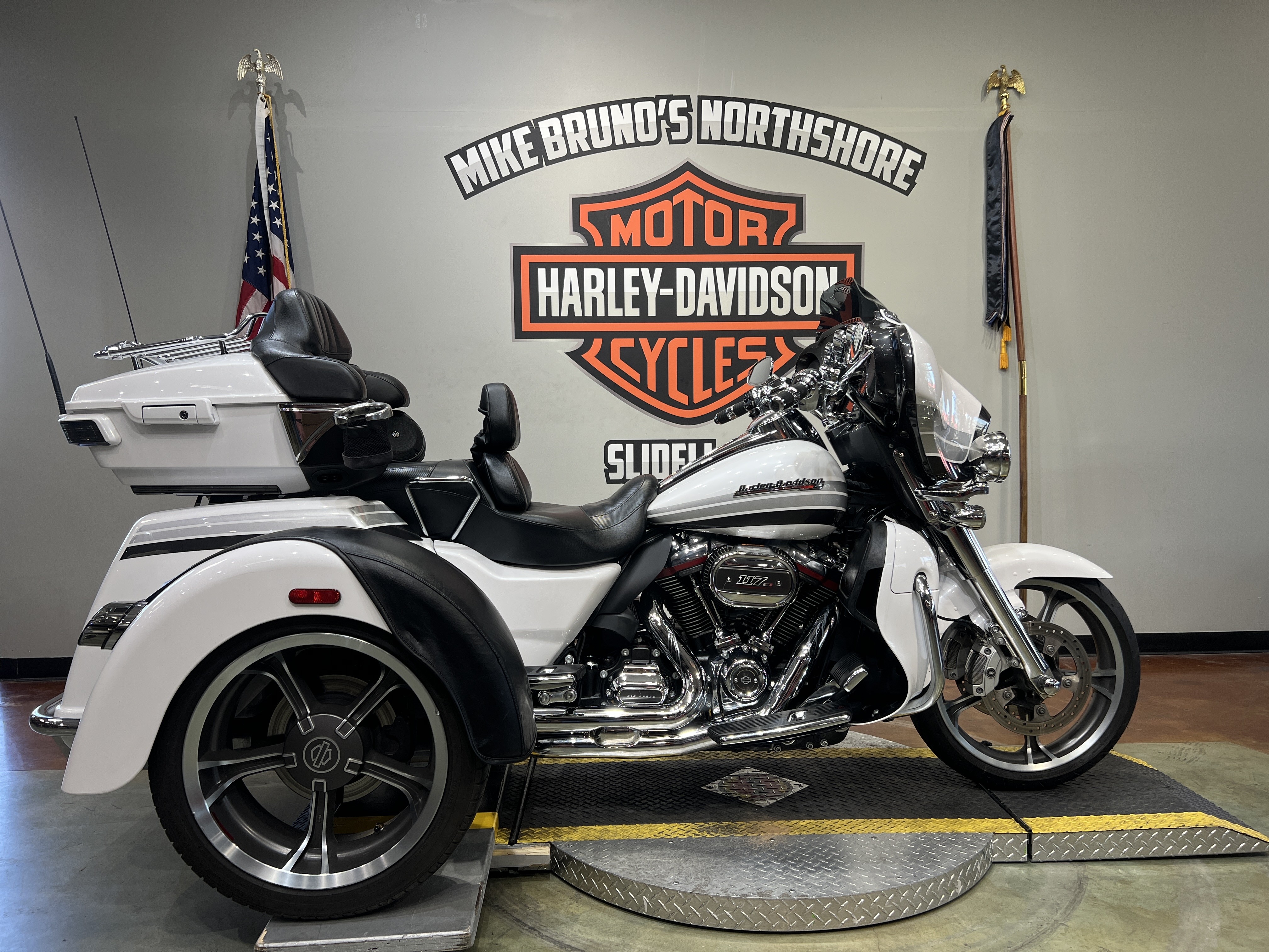 2020 Harley-Davidson CVO™ Tri Glide® in Slidell, Louisiana - Photo 1