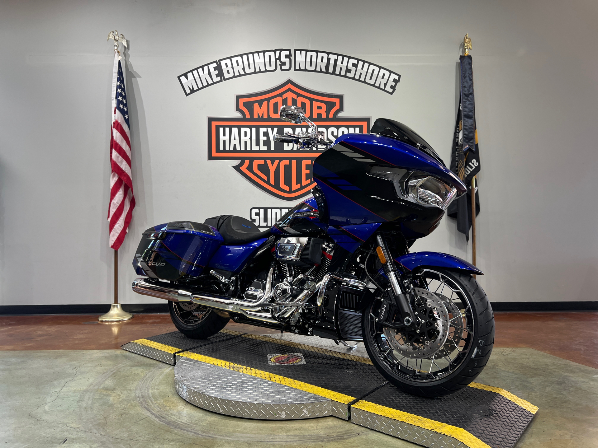 2025 Harley-Davidson CVO™ Road Glide® in Slidell, Louisiana - Photo 2