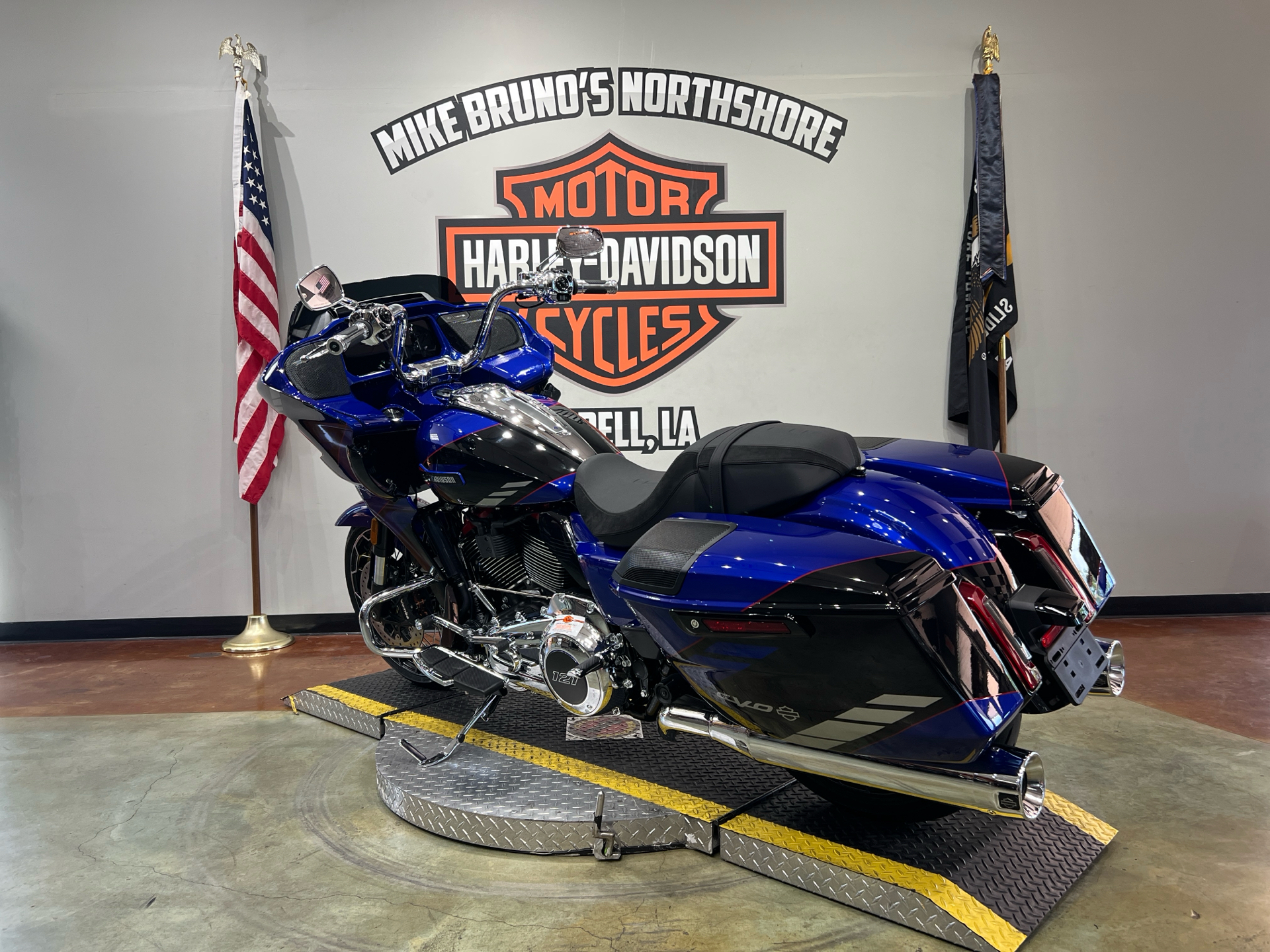 2025 Harley-Davidson CVO™ Road Glide® in Slidell, Louisiana - Photo 6