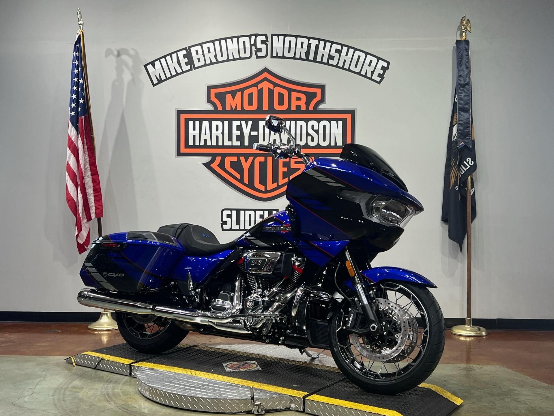 2025 Harley-Davidson CVO™ Road Glide® in Slidell, Louisiana - Photo 2