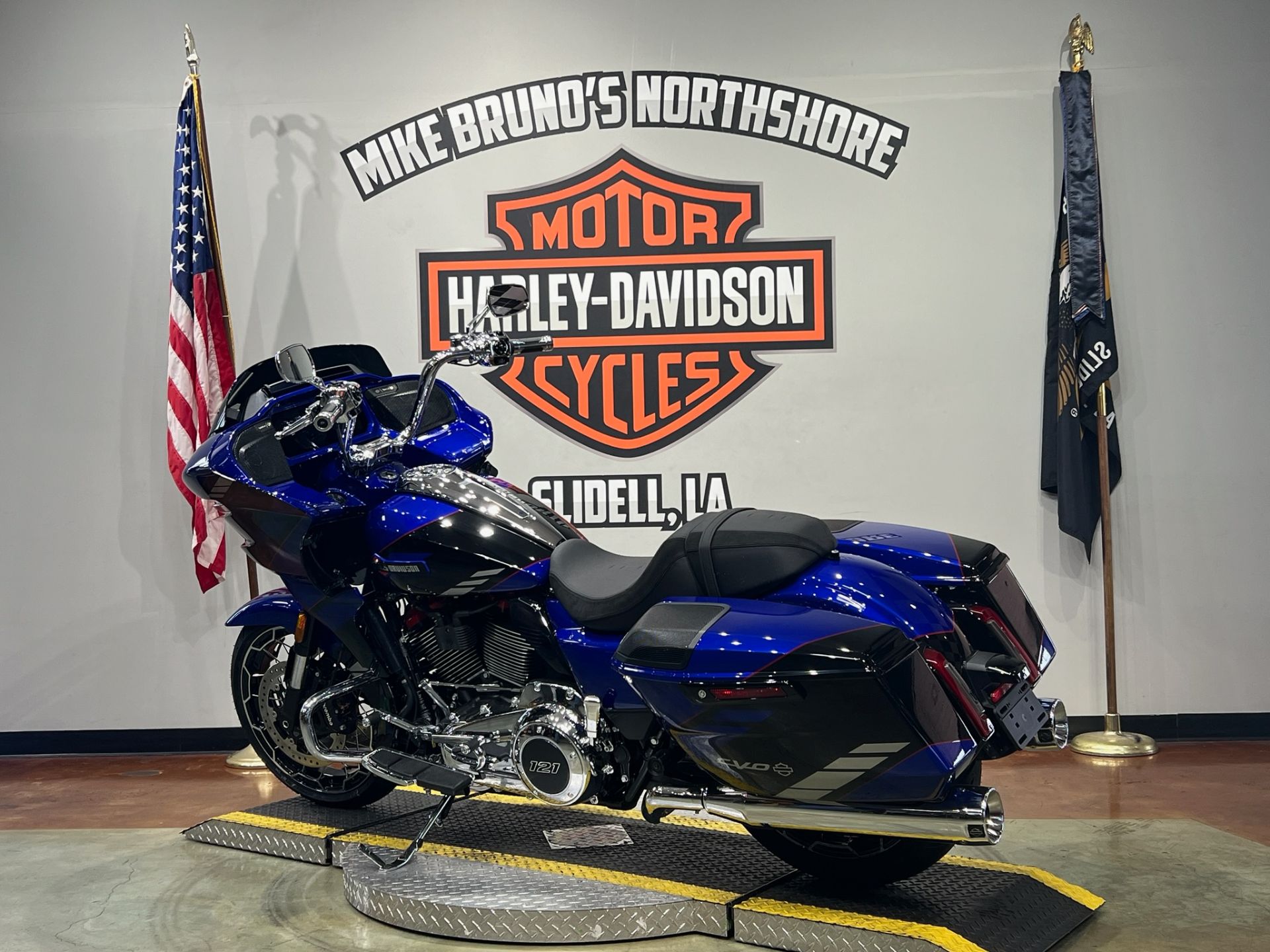 2025 Harley-Davidson CVO™ Road Glide® in Slidell, Louisiana - Photo 6