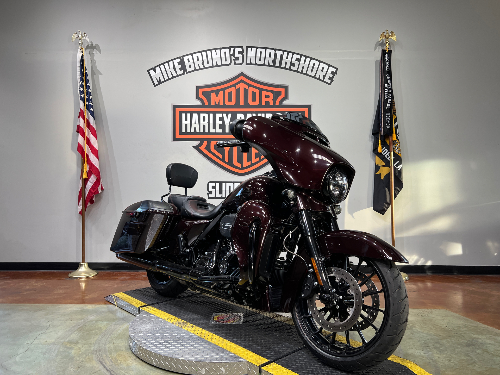 2019 Harley-Davidson CVO™ Street Glide® in Slidell, Louisiana - Photo 2