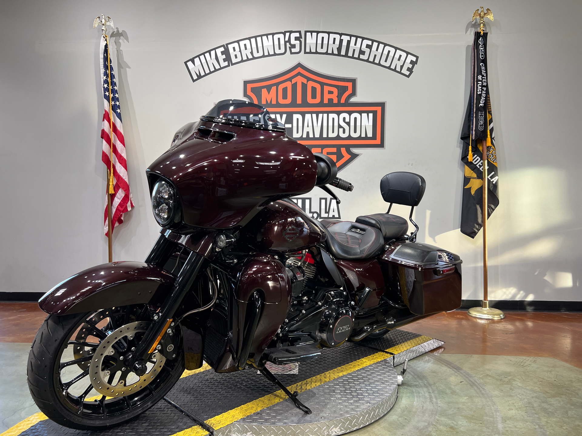 2019 Harley-Davidson CVO™ Street Glide® in Slidell, Louisiana - Photo 4