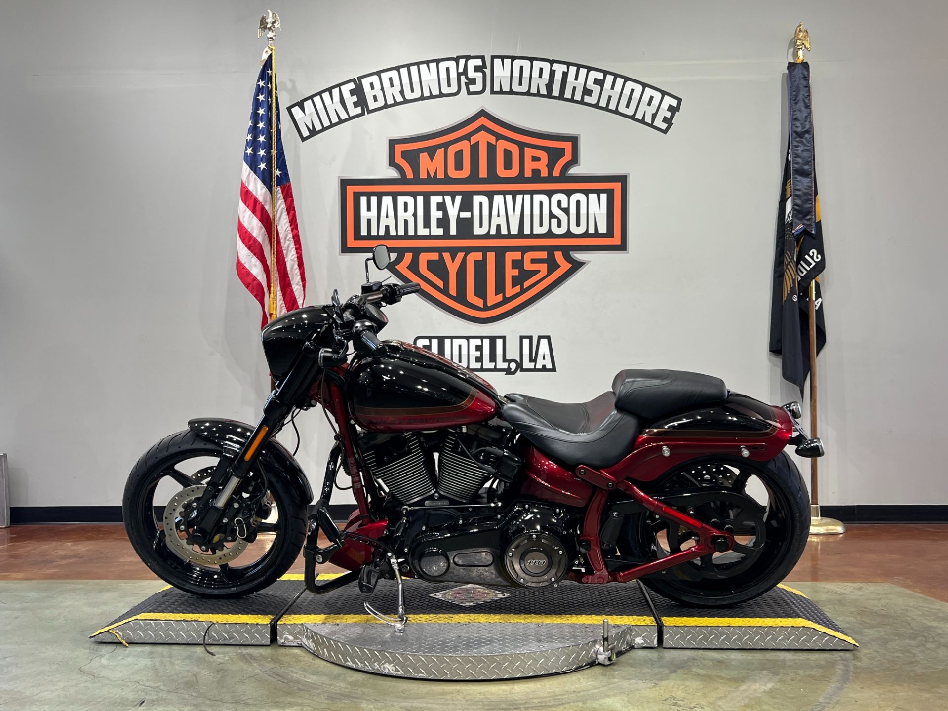 2017 Harley-Davidson CVO™ Pro Street Breakout® in Slidell, Louisiana - Photo 5