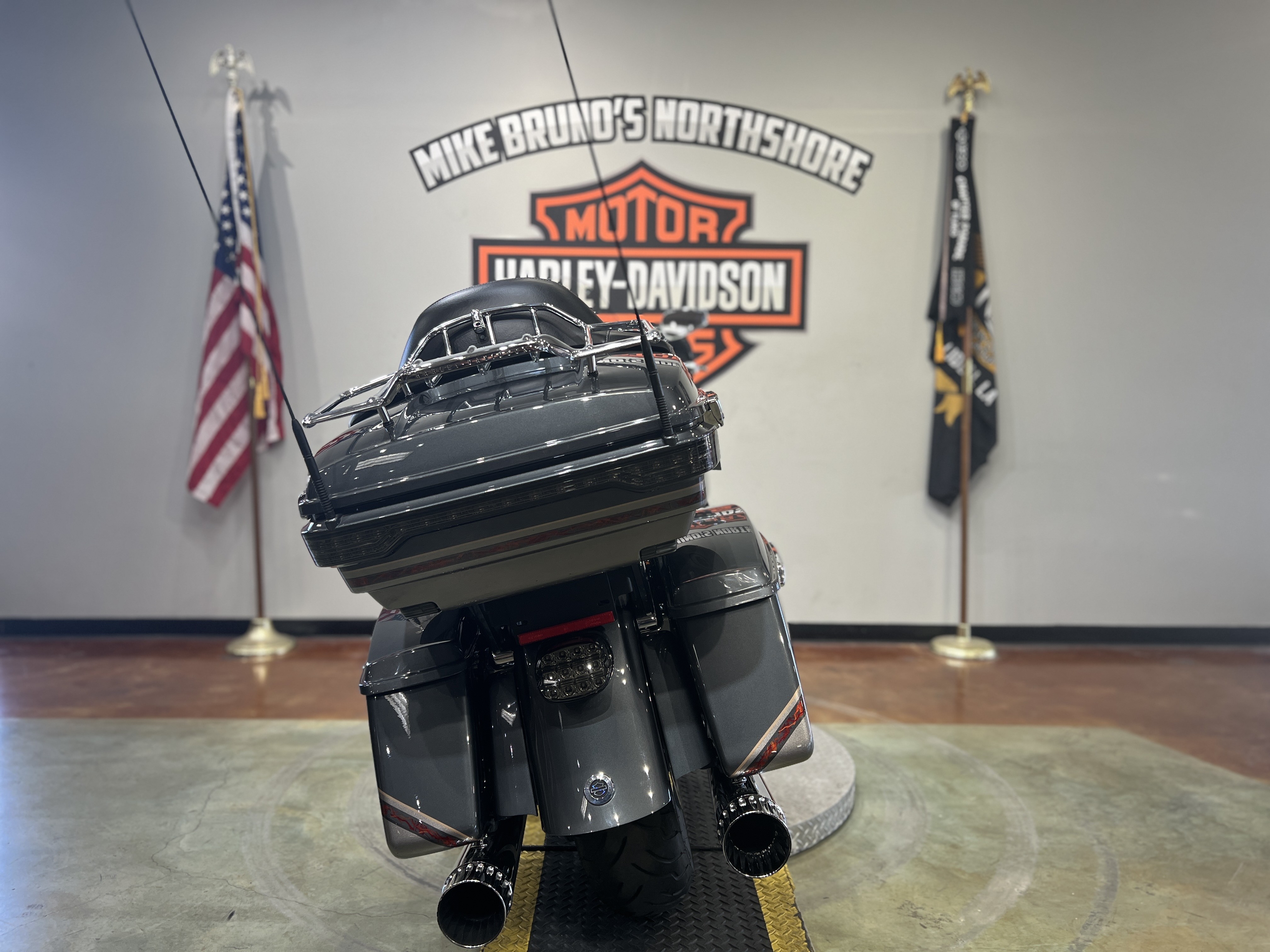 2016 Harley-Davidson CVO™ Limited in Slidell, Louisiana - Photo 8