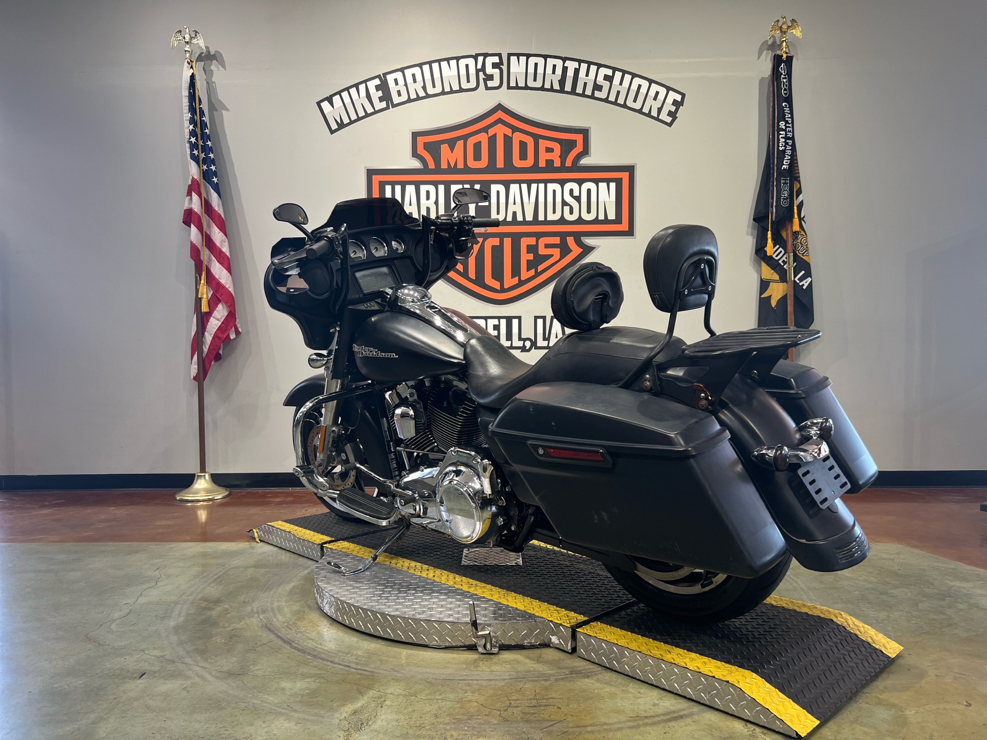 2016 Harley-Davidson Street Glide® in Slidell, Louisiana - Photo 6