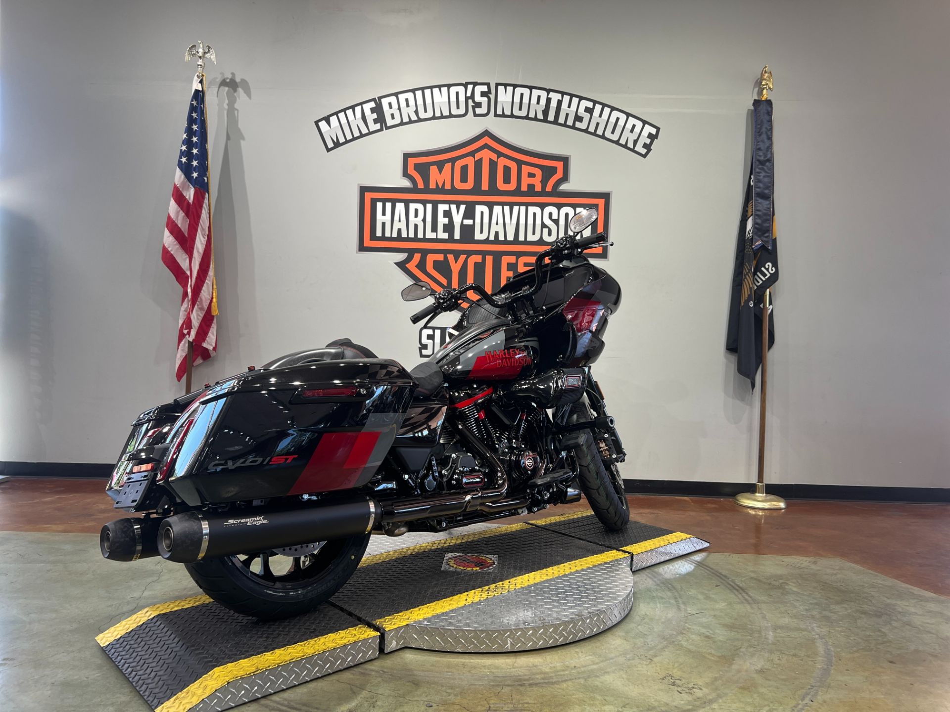 2025 Harley-Davidson CVO™ Road Glide® ST in Slidell, Louisiana - Photo 8