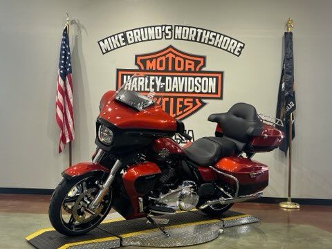 2025 Harley-Davidson Street Glide® Ultra in Slidell, Louisiana - Photo 2