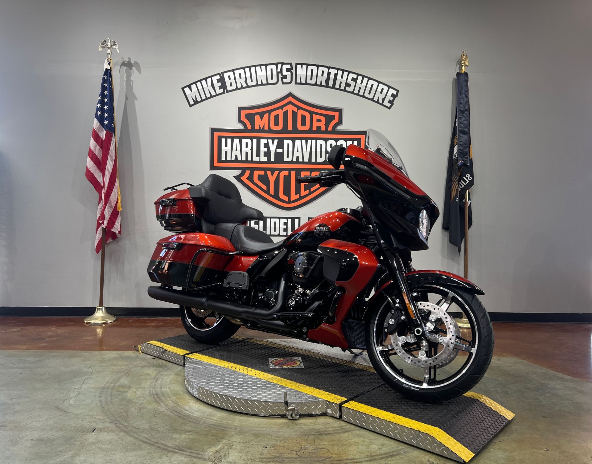 2025 Harley-Davidson Street Glide® Ultra in Slidell, Louisiana - Photo 2