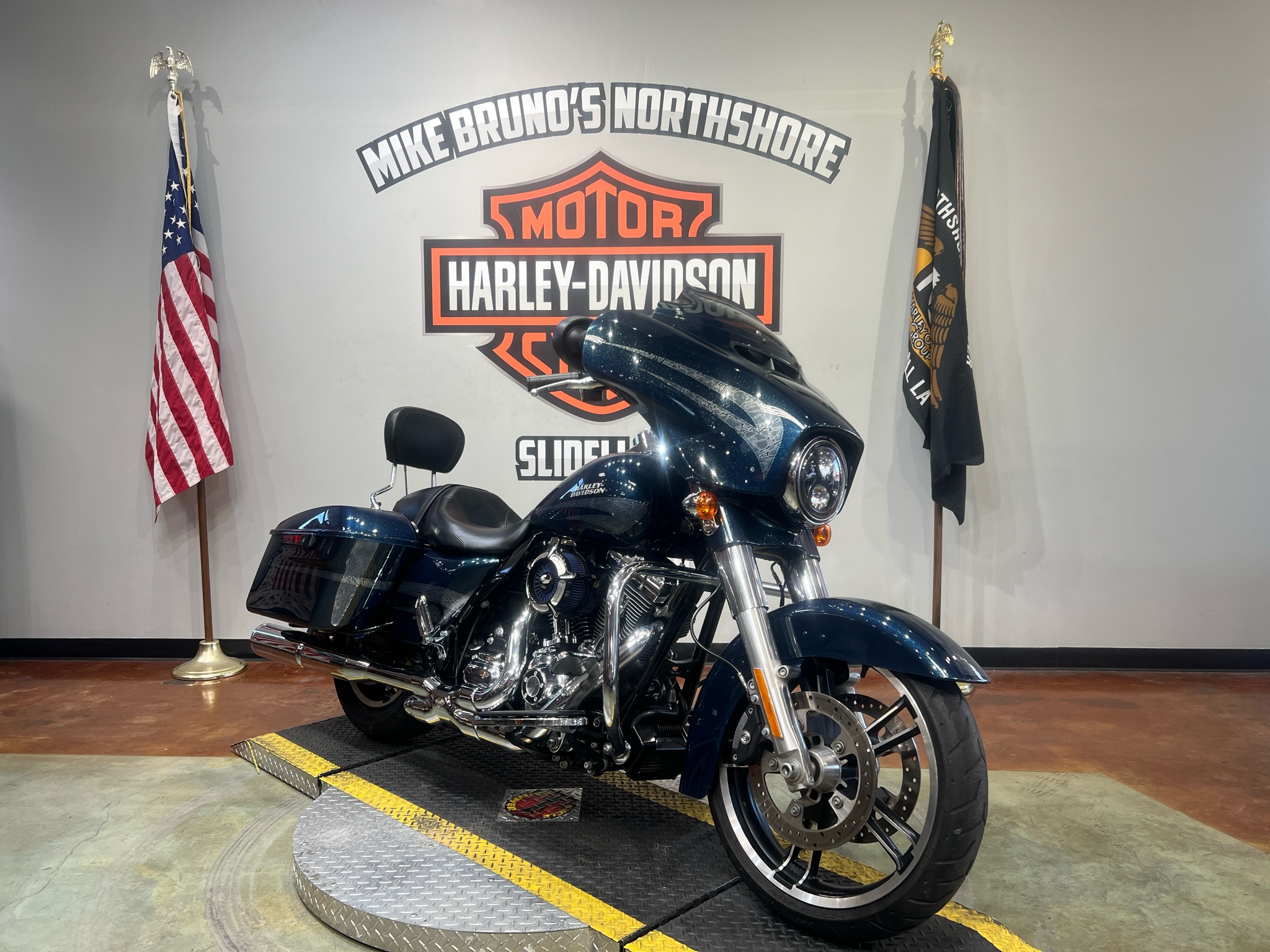 2016 Harley-Davidson Street Glide® Special in Slidell, Louisiana - Photo 2