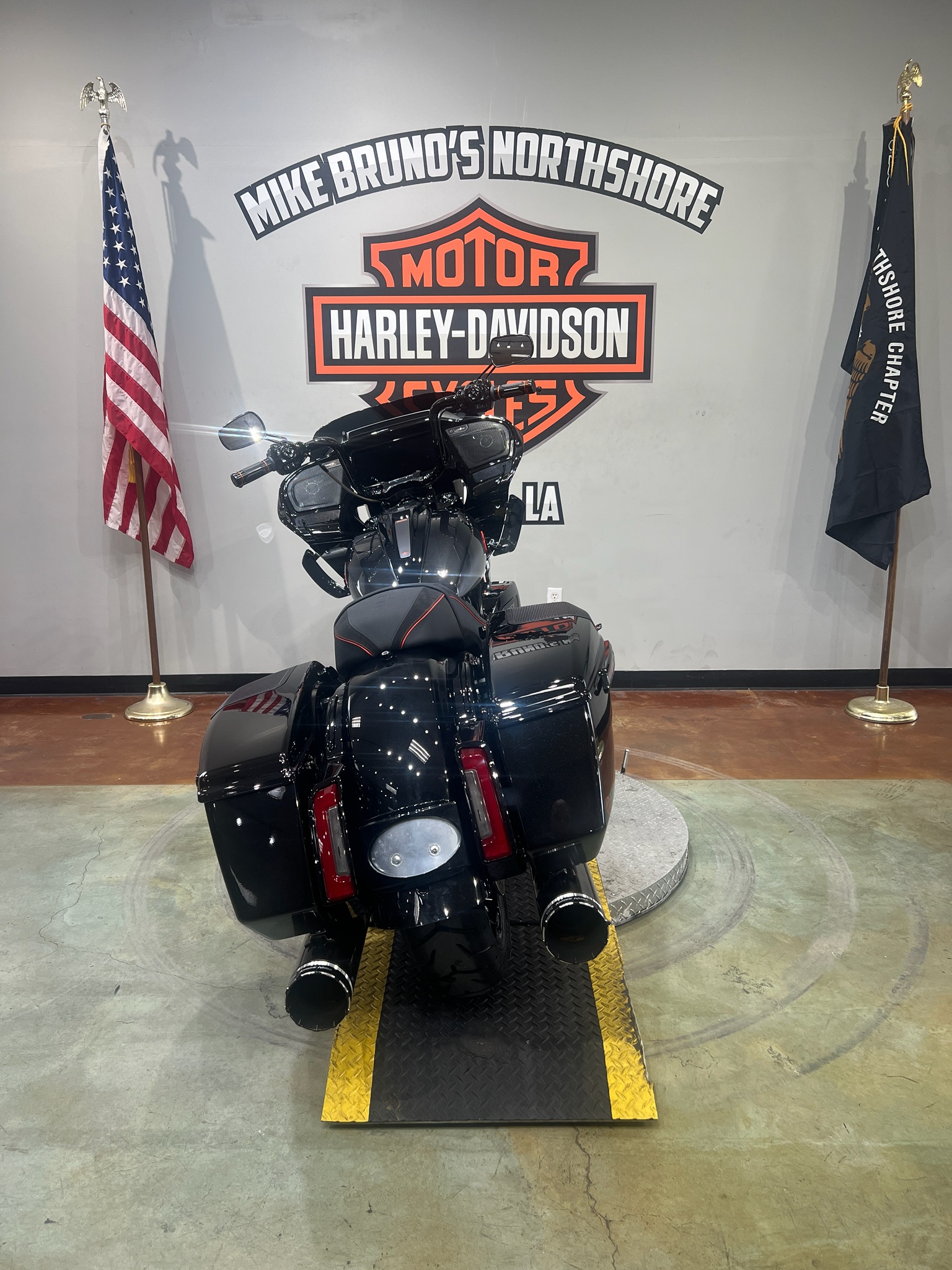 2025 Harley-Davidson CVO Road Glide® 8
