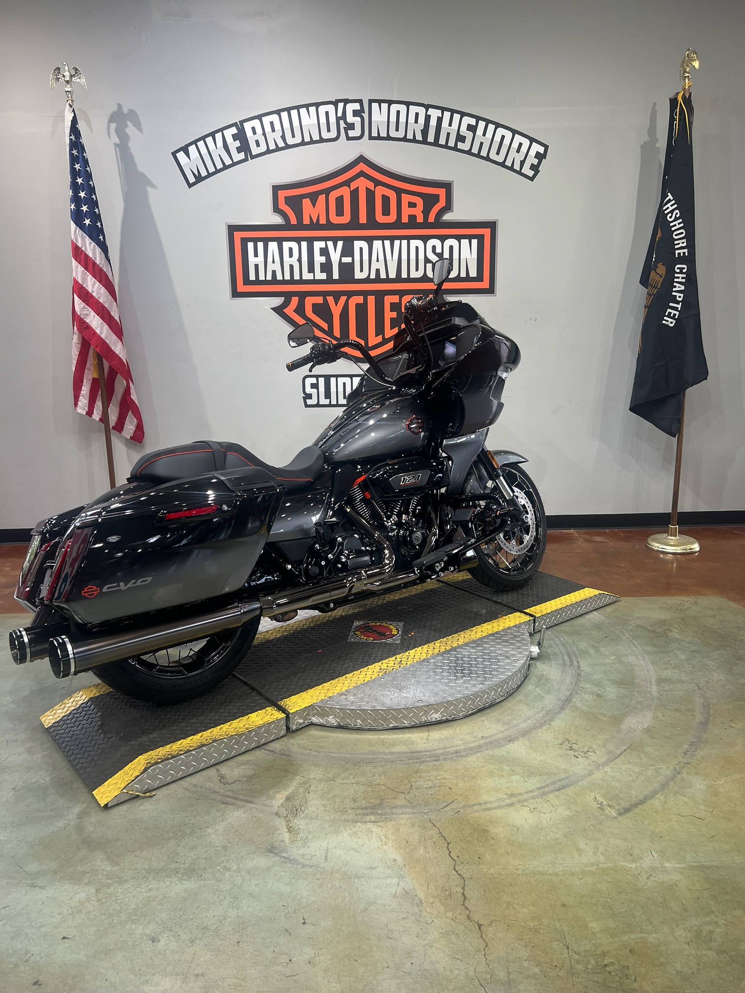2025 Harley-Davidson CVO Road Glide® 9