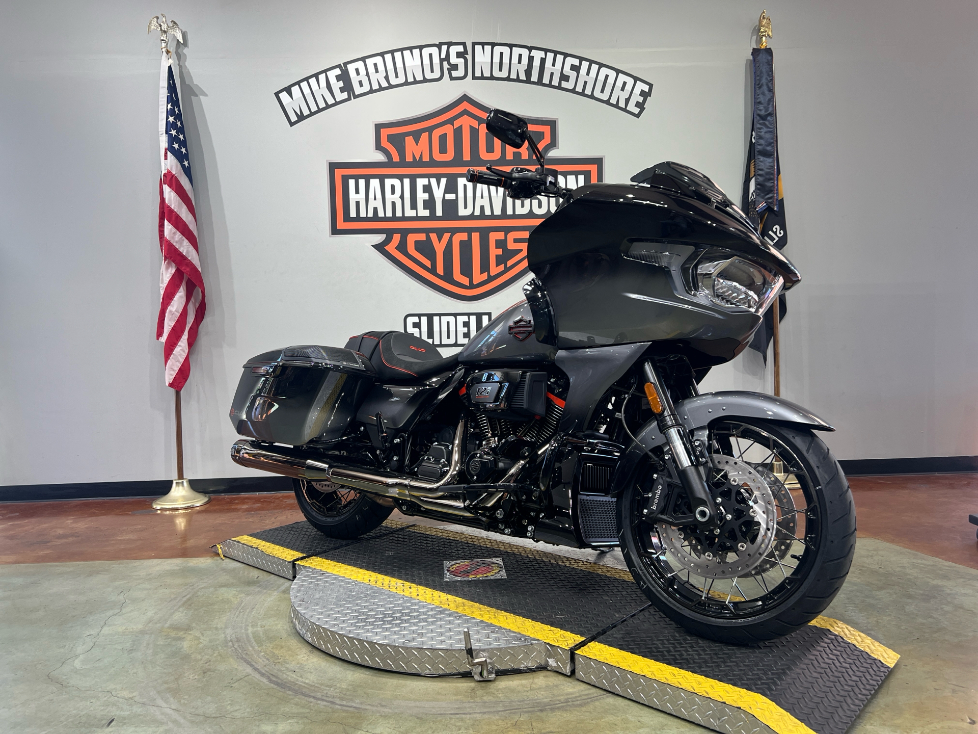 2025 Harley-Davidson CVO™ Road Glide® in Slidell, Louisiana - Photo 2