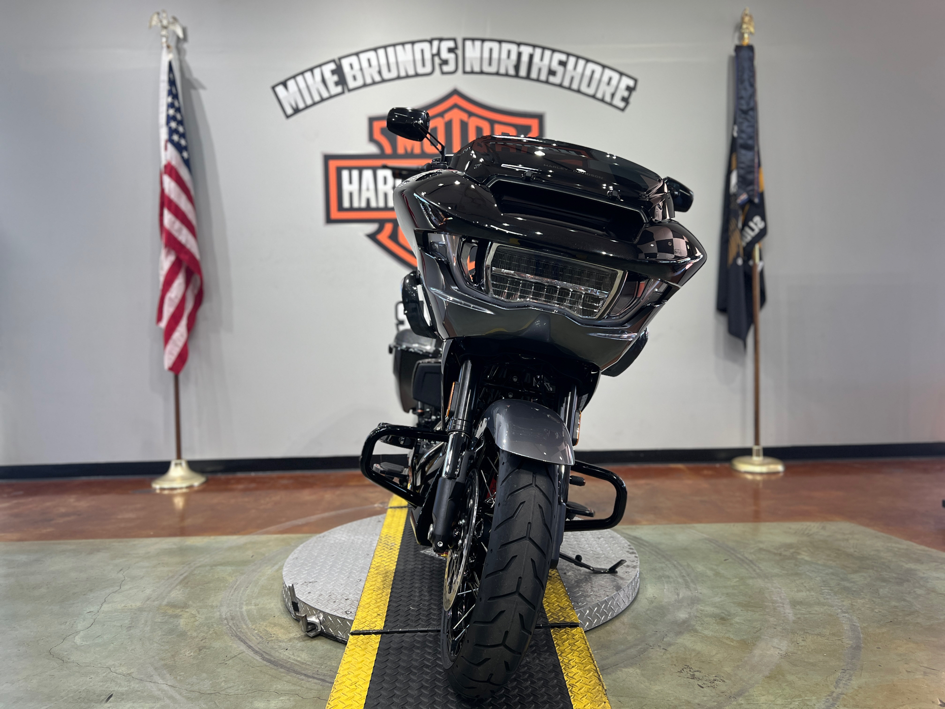 2025 Harley-Davidson CVO™ Road Glide® in Slidell, Louisiana - Photo 3