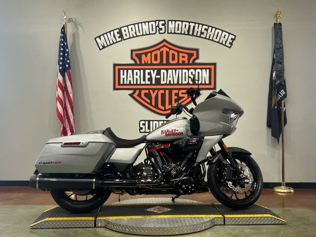 2025 Harley-Davidson CVO™ Road Glide® ST in Slidell, Louisiana - Photo 5