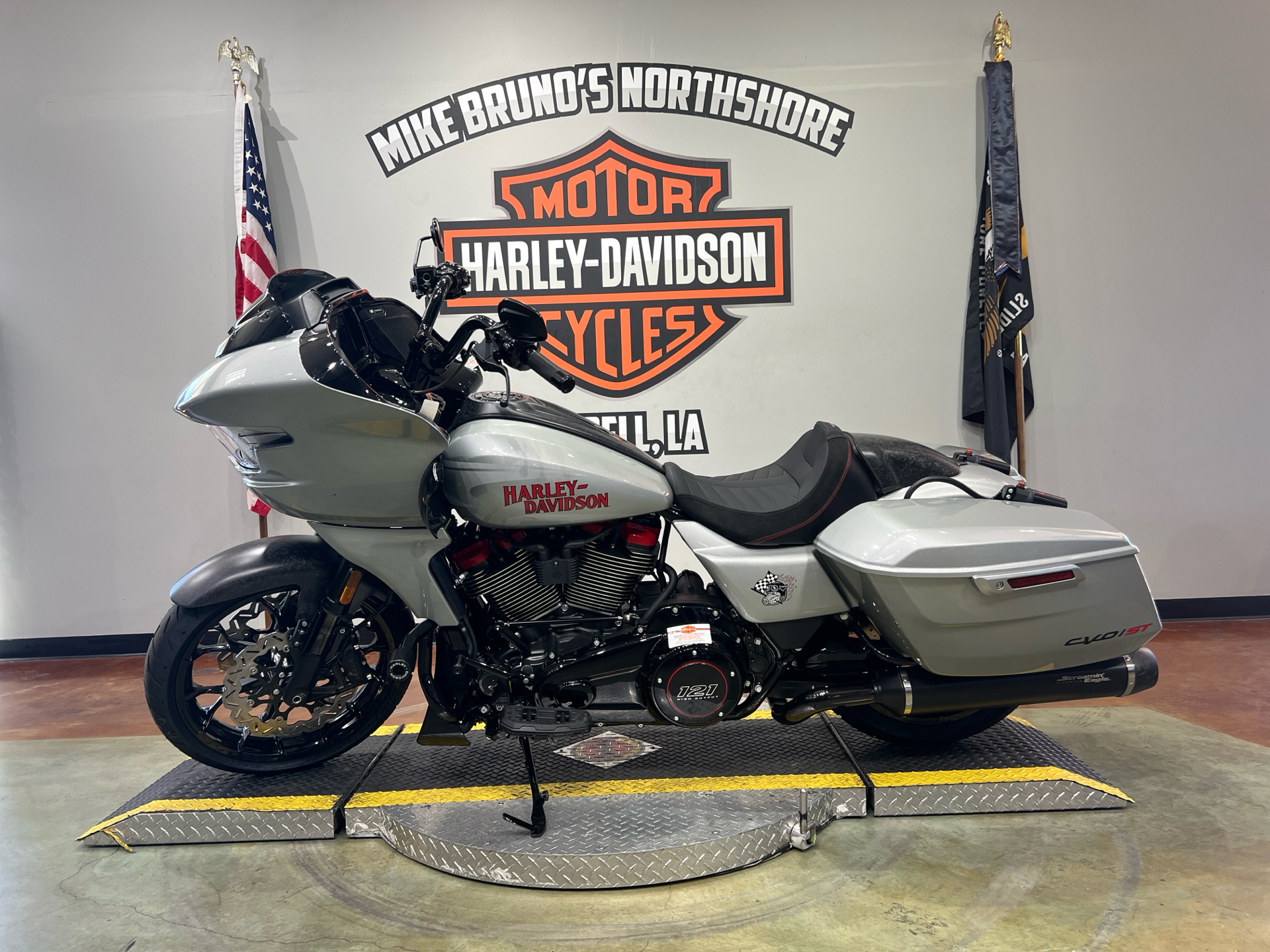 2025 Harley-Davidson CVO™ Road Glide® ST in Slidell, Louisiana - Photo 5