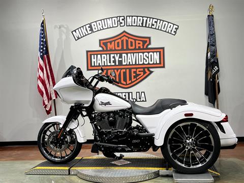 2025 Harley-Davidson Road Glide® 3 in Slidell, Louisiana - Photo 2