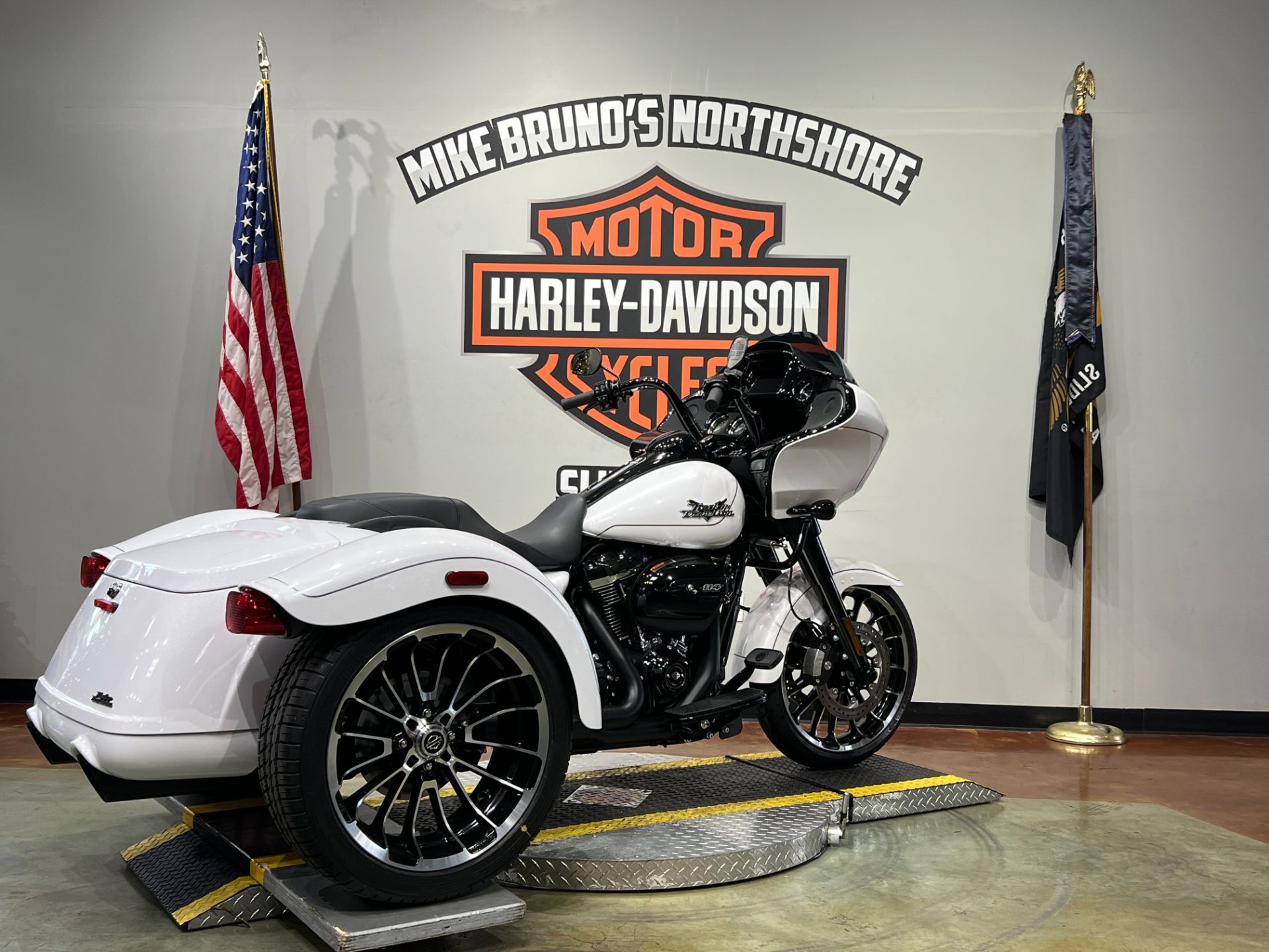 2025 Harley-Davidson Road Glide® 3 in Slidell, Louisiana - Photo 5