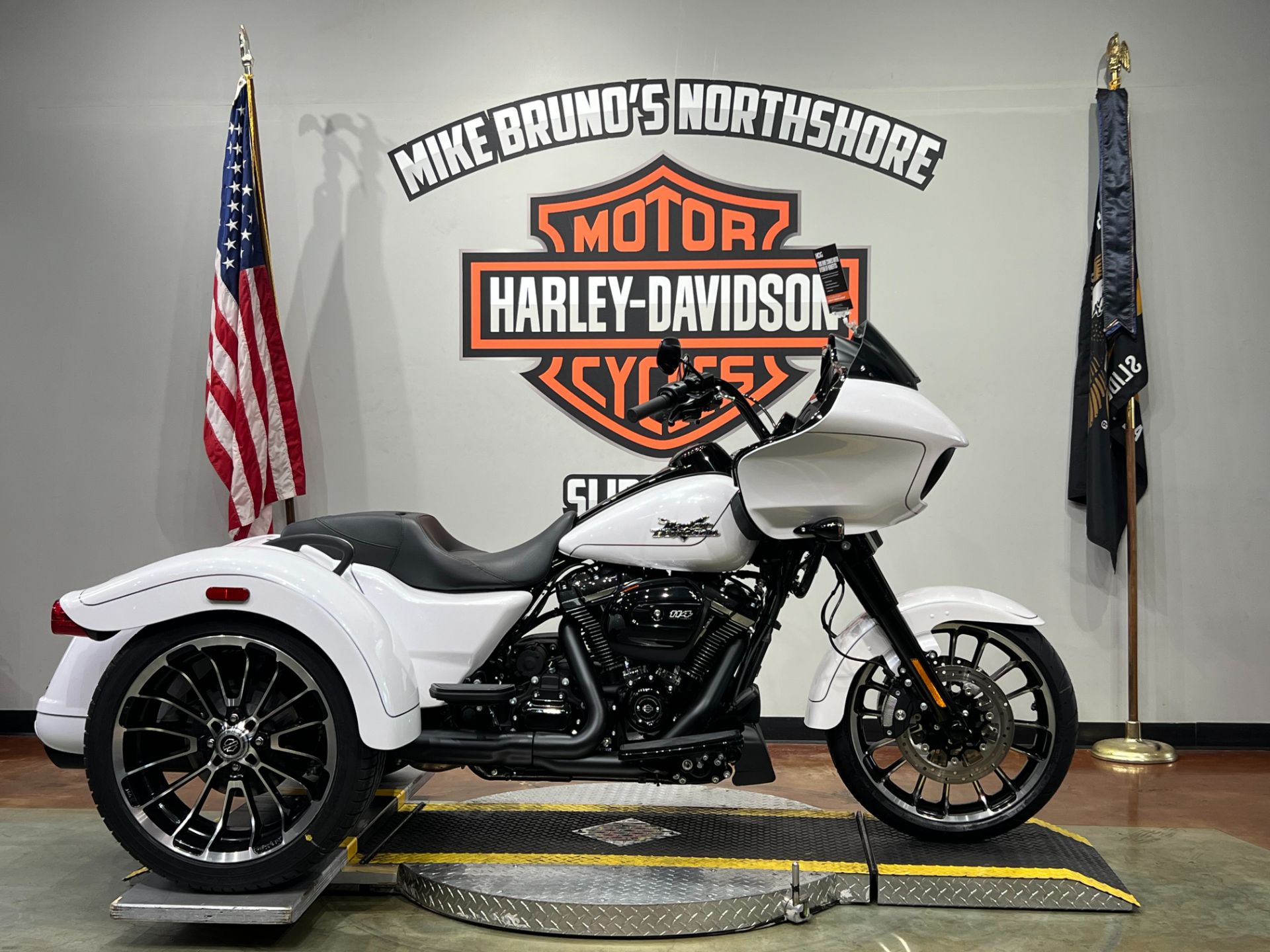 2025 Harley-Davidson Road Glide® 3 in Slidell, Louisiana - Photo 6