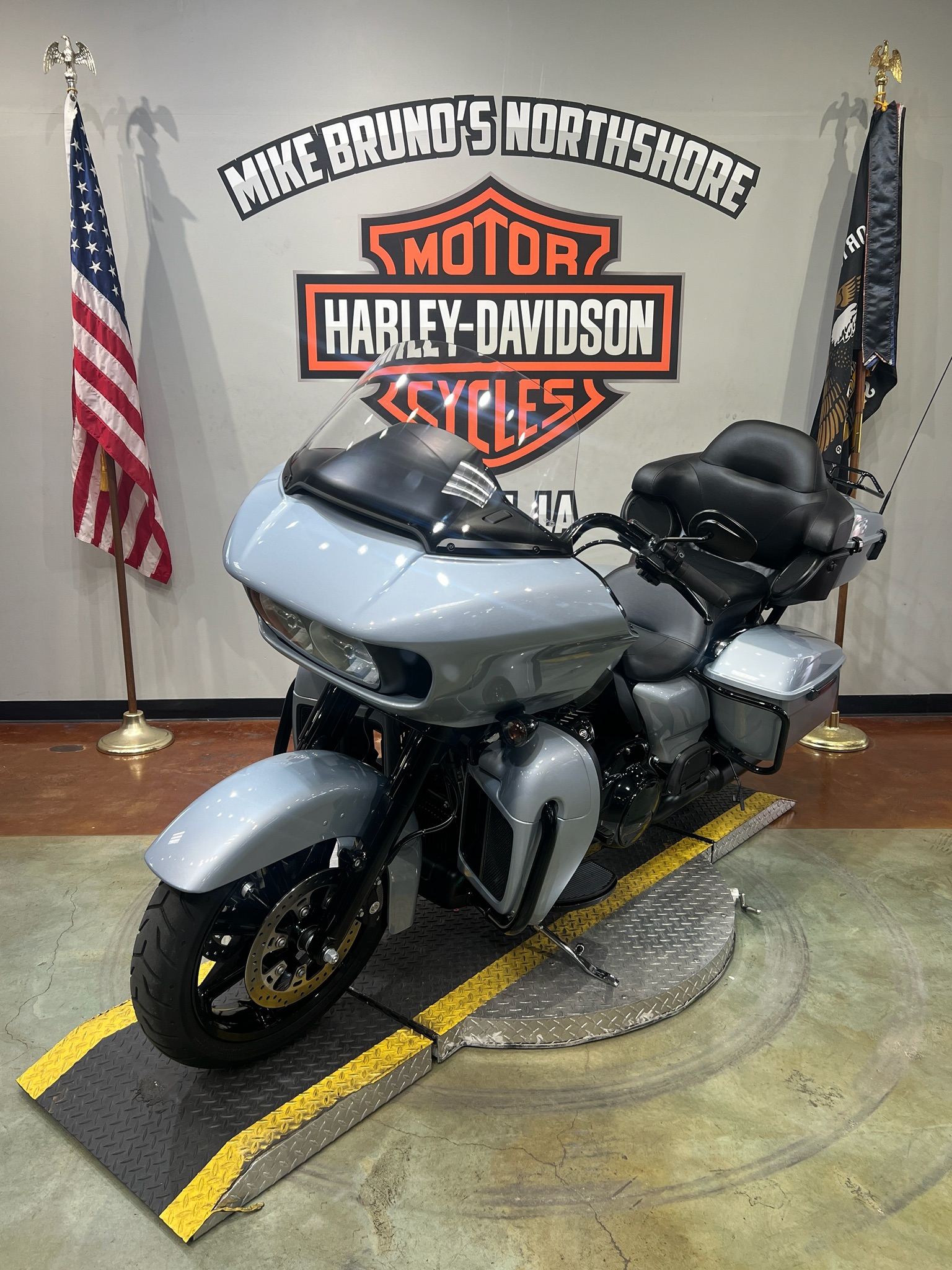 2023 Harley-Davidson Road Glide® Limited 3