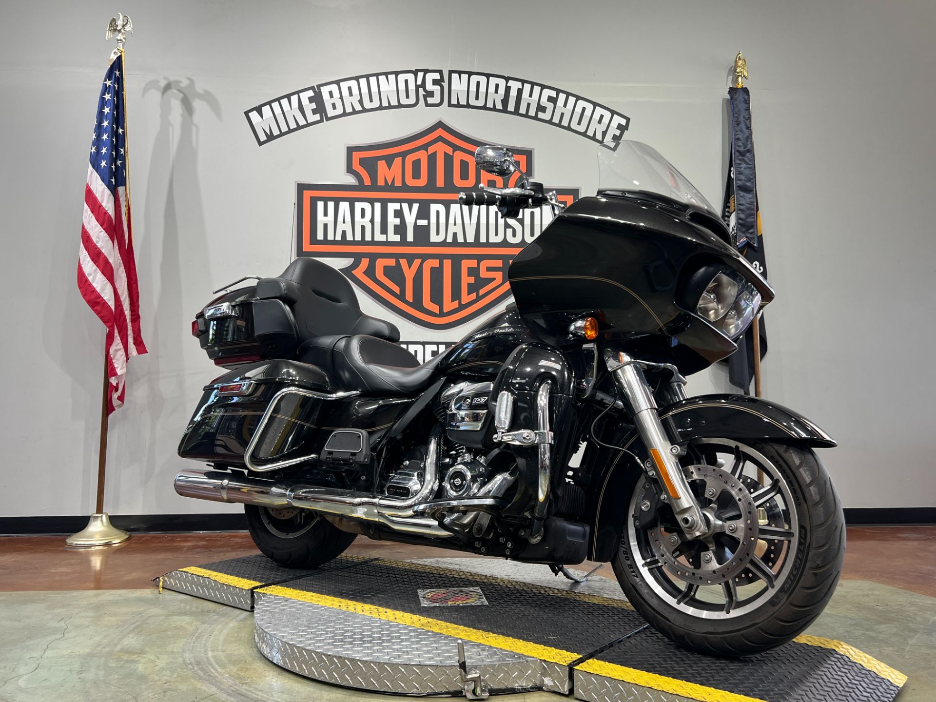 2017 Harley-Davidson Road Glide® Ultra in Slidell, Louisiana - Photo 2