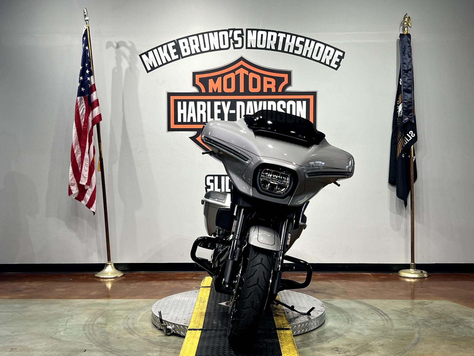 2023 Harley-Davidson CVO™ Street Glide® in Slidell, Louisiana - Photo 3